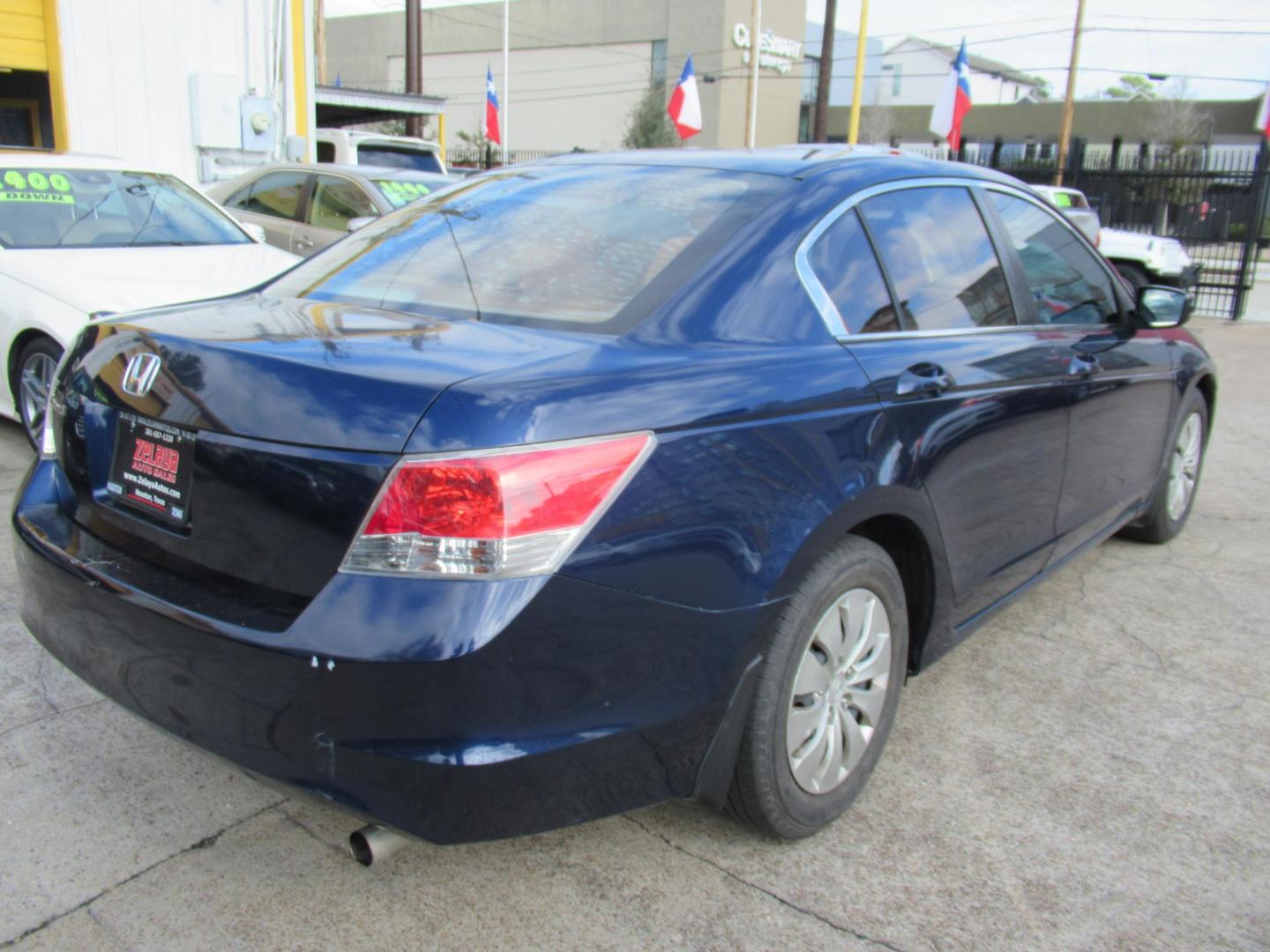 2009 Blue /Gray Honda Accord LX Sedan AT (1HGCP26339A) with an 2.4L L4 DOHC 16V engine, Automatic Overdrive transmission, located at 1511 North Shepherd Dr., Houston, TX, 77008, (281) 657-1221, 29.798361, -95.412560 - 2009 HONDA ACCORD LXVIN: 1HGCP26339A055458SEDAN 4 DR2.4L I4 F DOHC 16VGASOLINEFRONT WHEEL DRIVE - Photo#2