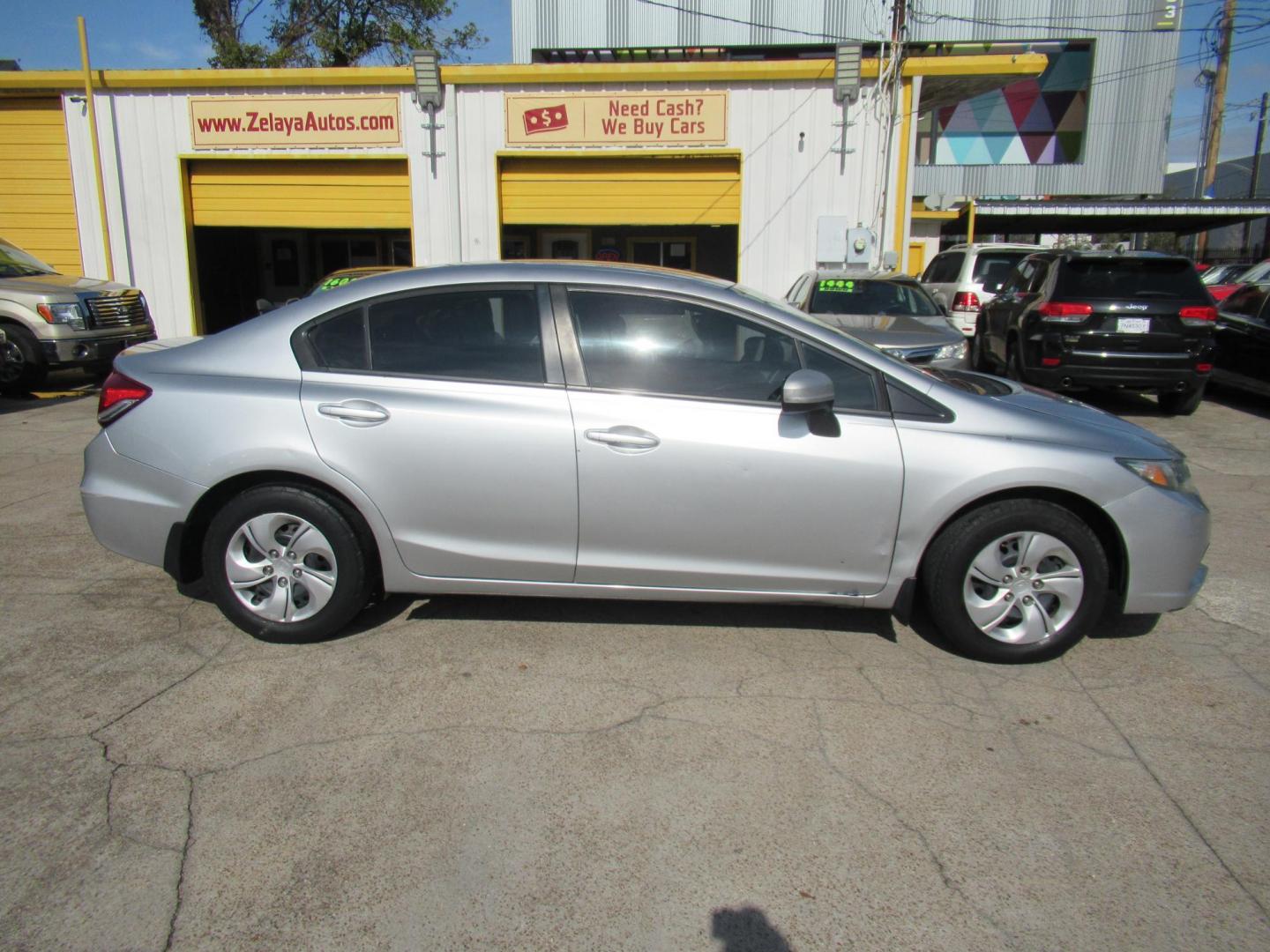 2014 Silver /Gray Honda Civic LX Sedan CVT (19XFB2F53EE) with an 1.8L L4 SOHC 16V engine, Automatic transmission, located at 1511 North Shepherd Dr., Houston, TX, 77008, (281) 657-1221, 29.798361, -95.412560 - 2014 HONDA CIVIC LXVIN: 19XFB2F53EE014802SEDAN 4 DR1.8L I4 F SOHC 16VGASOLINEFRONT WHEEL DRIVE - Photo#0