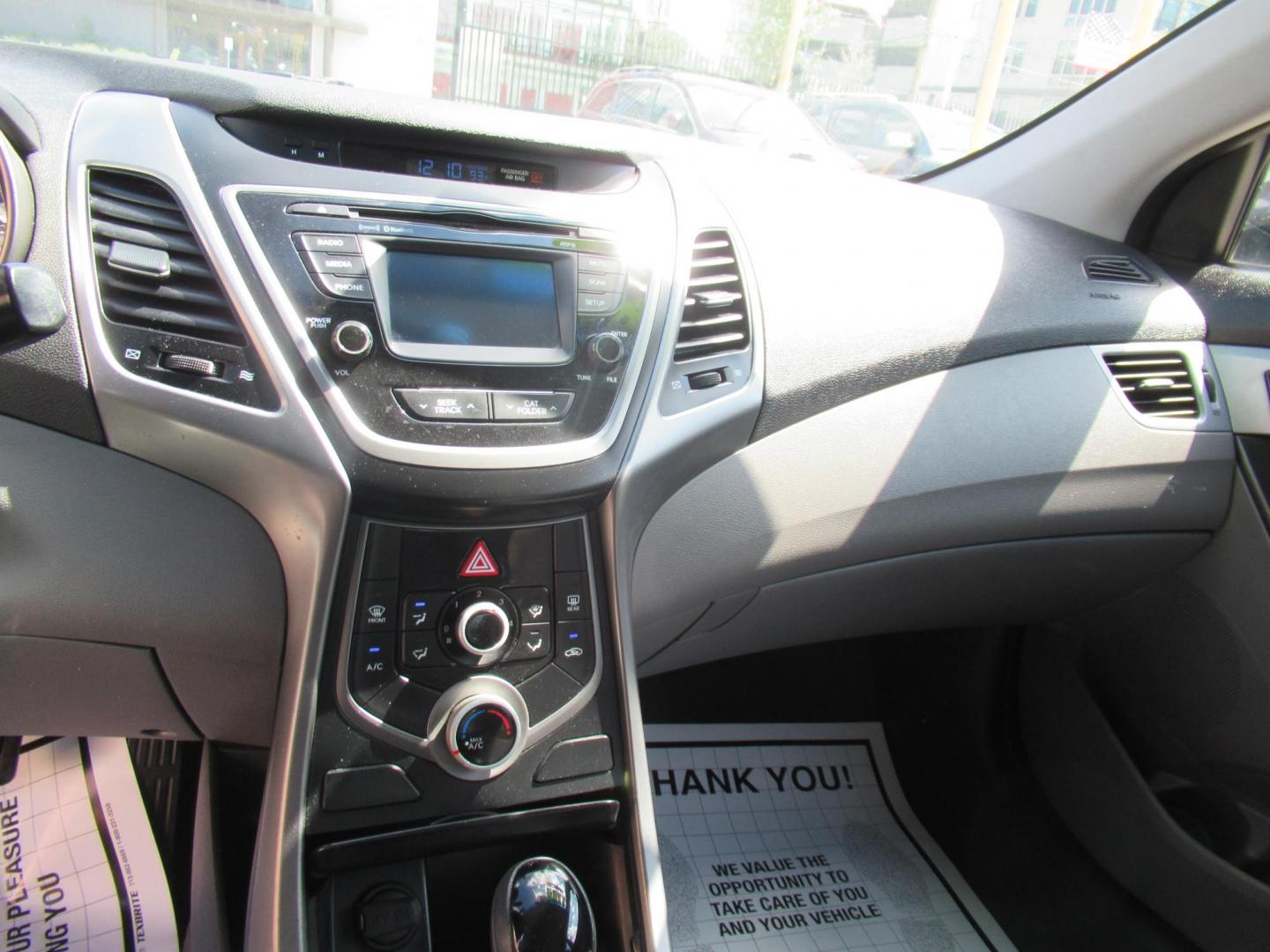 2016 Gray /Black Hyundai Elantra Limited (5NPDH4AE3GH) with an 1.8L L4 DOHC 16V engine, Automatic transmission, located at 1511 North Shepherd Dr., Houston, TX, 77008, (281) 657-1221, 29.798361, -95.412560 - 2016 HYUNDAI ELANTRA SE/SPORT/LIMITED VIN: 5NPDH4AE3GH658422 SEDAN 4 DR 1.8L I4 F DOHC 16V GASOLINE FRONT WHEEL DRIVE - Photo#7