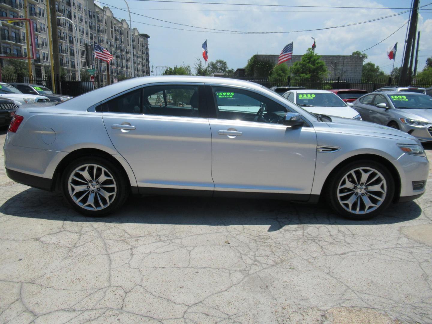 2013 Silver /Black Ford Taurus Limited FWD (1FAHP2F89DG) with an 3.5L V6 DOHC 24V engine, Automatic transmission, located at 1511 North Shepherd Dr., Houston, TX, 77008, (281) 657-1221, 29.798361, -95.412560 - 2013 FORD TAURUS LIMITED VIN: 1FAHP2F89DG103802 1 F A H P 2 F 8 9 D G 1 0 3 8 0 2 SEDAN 4 DR 3.5L V6 F DOHC 24V GASOLINE FRONT WHEEL DRIVE - Photo#20