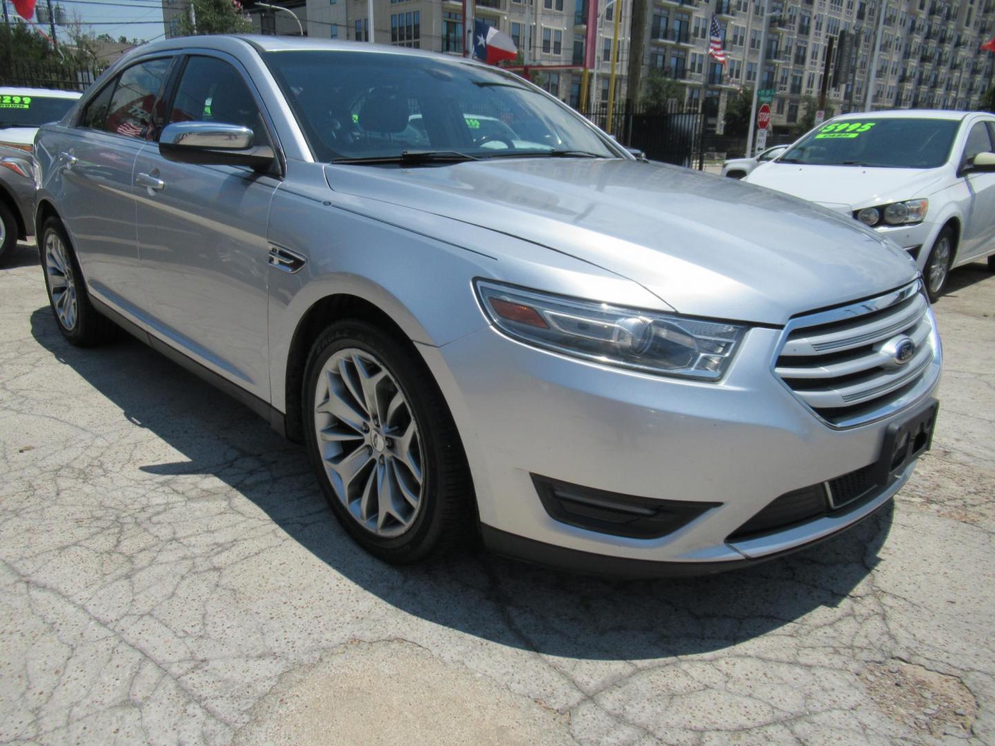 2013 Silver /Black Ford Taurus Limited FWD (1FAHP2F89DG) with an 3.5L V6 DOHC 24V engine, Automatic transmission, located at 1511 North Shepherd Dr., Houston, TX, 77008, (281) 657-1221, 29.798361, -95.412560 - 2013 FORD TAURUS LIMITED VIN: 1FAHP2F89DG103802 1 F A H P 2 F 8 9 D G 1 0 3 8 0 2 SEDAN 4 DR 3.5L V6 F DOHC 24V GASOLINE FRONT WHEEL DRIVE - Photo#21