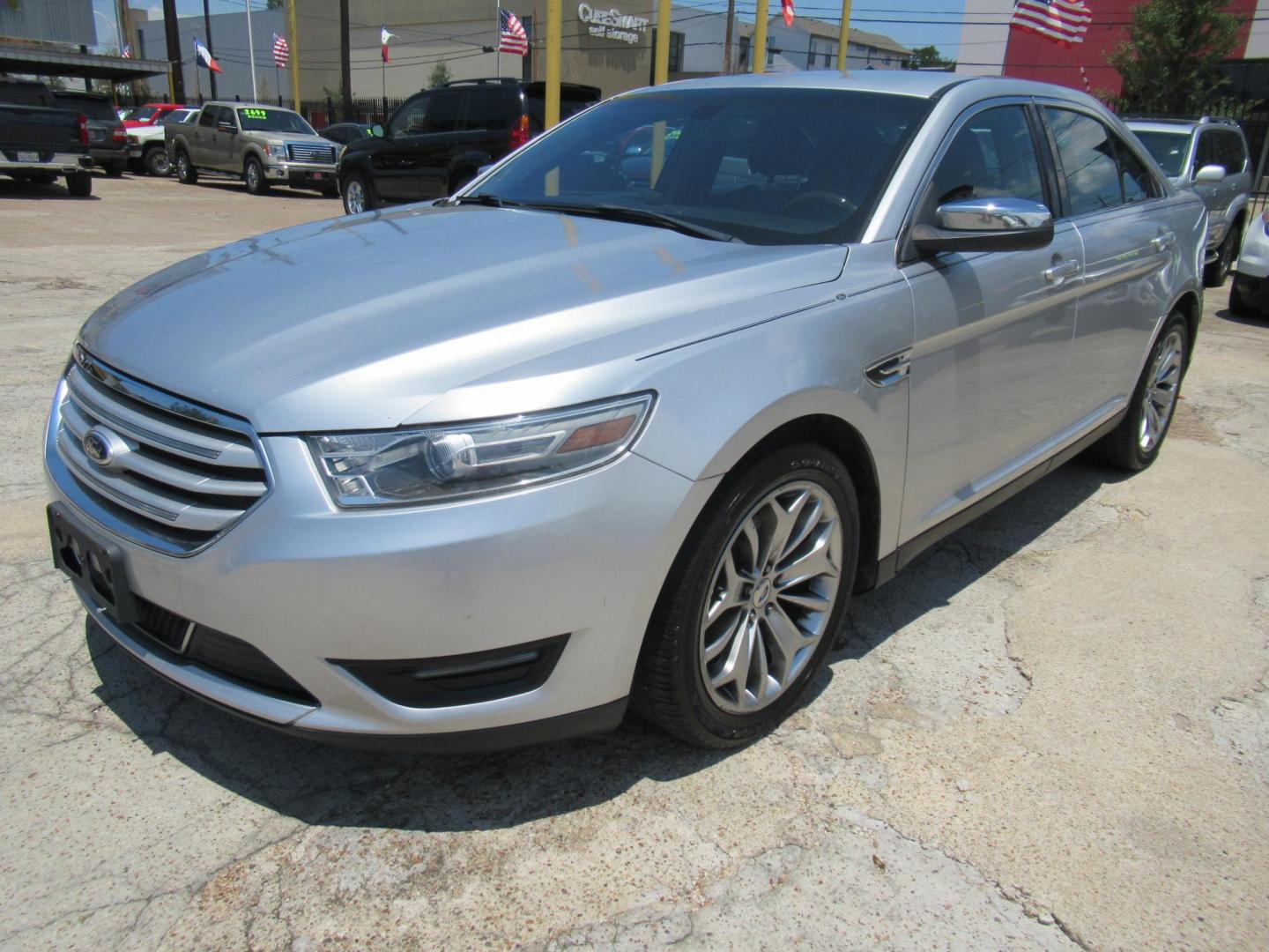 2013 Silver /Black Ford Taurus Limited FWD (1FAHP2F89DG) with an 3.5L V6 DOHC 24V engine, Automatic transmission, located at 1511 North Shepherd Dr., Houston, TX, 77008, (281) 657-1221, 29.798361, -95.412560 - 2013 FORD TAURUS LIMITED VIN: 1FAHP2F89DG103802 1 F A H P 2 F 8 9 D G 1 0 3 8 0 2 SEDAN 4 DR 3.5L V6 F DOHC 24V GASOLINE FRONT WHEEL DRIVE - Photo#23