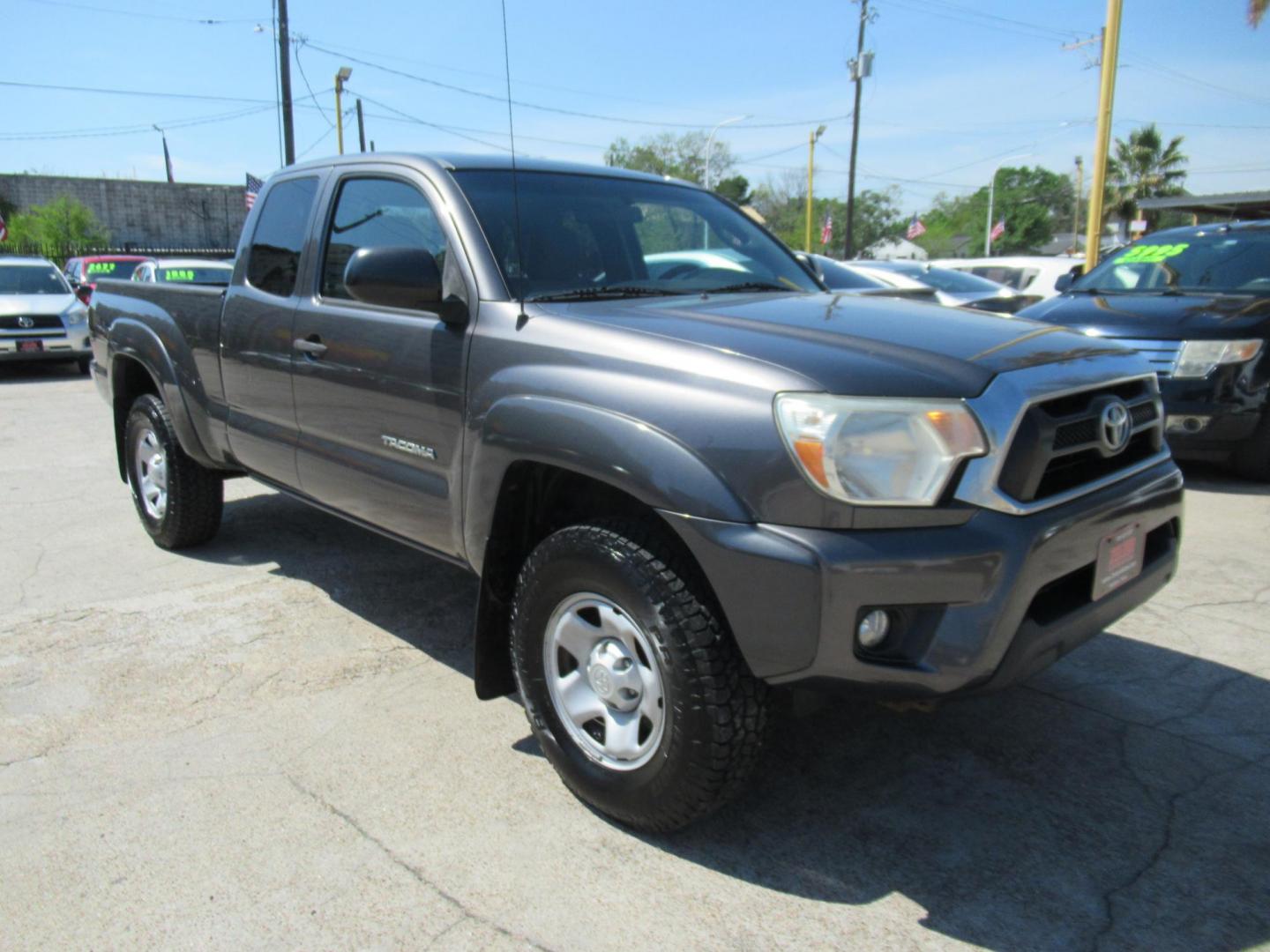 2015 Gray /Gray Toyota Tacoma PreRunner Access Cab V6 AT 2WD (5TFTU4GN5FX) with an 4.0L V6 DOHC 24V engine, Automatic transmission, located at 1511 North Shepherd Dr., Houston, TX, 77008, (281) 657-1221, 29.798361, -95.412560 - 2015 TOYOTA TACOMA PRERUNNER V6 VIN: 5TFTU4GN5FX079322 5 T F T U 4 G N 5 F X 0 7 9 3 2 2 CLUB CAB PICKUP 4.0L V6 F DOHC 24V GASOLINE REAR WHEEL DRIVE - Photo#0