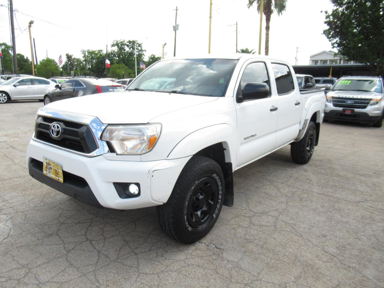 2015 Gray /Gray Toyota Tacoma PreRunner Access Cab V6 5AT 2WD (5TFTU4GN5FX) with an 4.0L V6 DOHC 24V engine, Automatic transmission, located at 1511 North Shepherd Dr., Houston, TX, 77008, (281) 657-1221, 29.798361, -95.412560 - 2015 TOYOTA TACOMA PRERUNNER V6 VIN: 5TFTU4GN5FX079322 5 T F T U 4 G N 5 F X 0 7 9 3 2 2 CLUB CAB PICKUP 4.0L V6 F DOHC 24V GASOLINE REAR WHEEL DRIVE - Photo #20