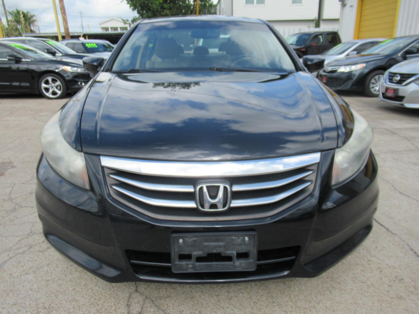 2011 Black /Tan Honda Accord EX-L Sedan AT (1HGCP2F8XBA) with an 2.4L L4 DOHC 16V engine, Automatic transmission, located at 1511 North Shepherd Dr., Houston, TX, 77008, (281) 657-1221, 29.798361, -95.412560 - Photo#8