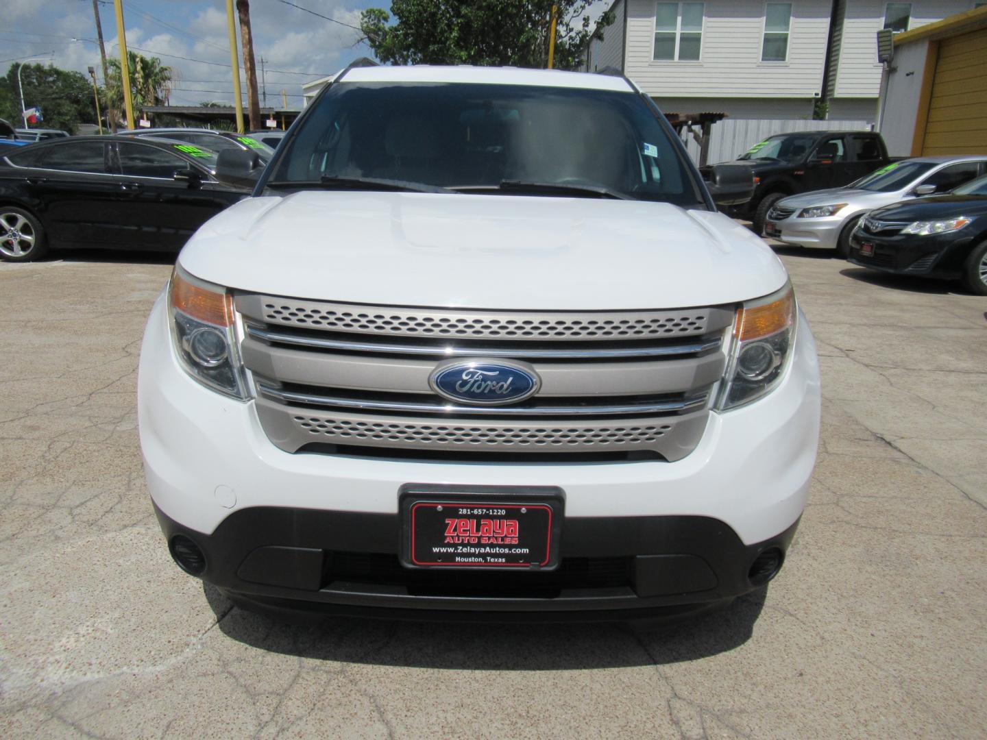 2014 White /Tan Ford Explorer Base FWD (1FM5K7B86EG) with an 3.5L V6 DOHC 24V engine, Automatic transmission, located at 1511 North Shepherd Dr., Houston, TX, 77008, (281) 657-1221, 29.798361, -95.412560 - Photo#23