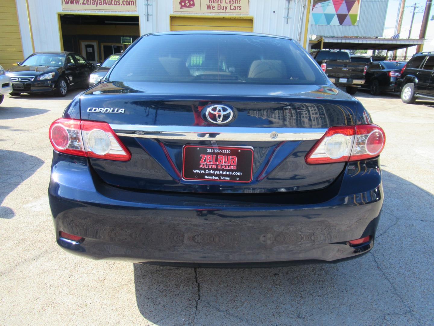 2012 Blue /Tan Toyota Corolla LE 4-Speed AT (5YFBU4EE8CP) with an 1.8L L4 DOHC 16V engine, Automatic transmission, located at 1511 North Shepherd Dr., Houston, TX, 77008, (281) 657-1221, 29.798361, -95.412560 - Photo#3