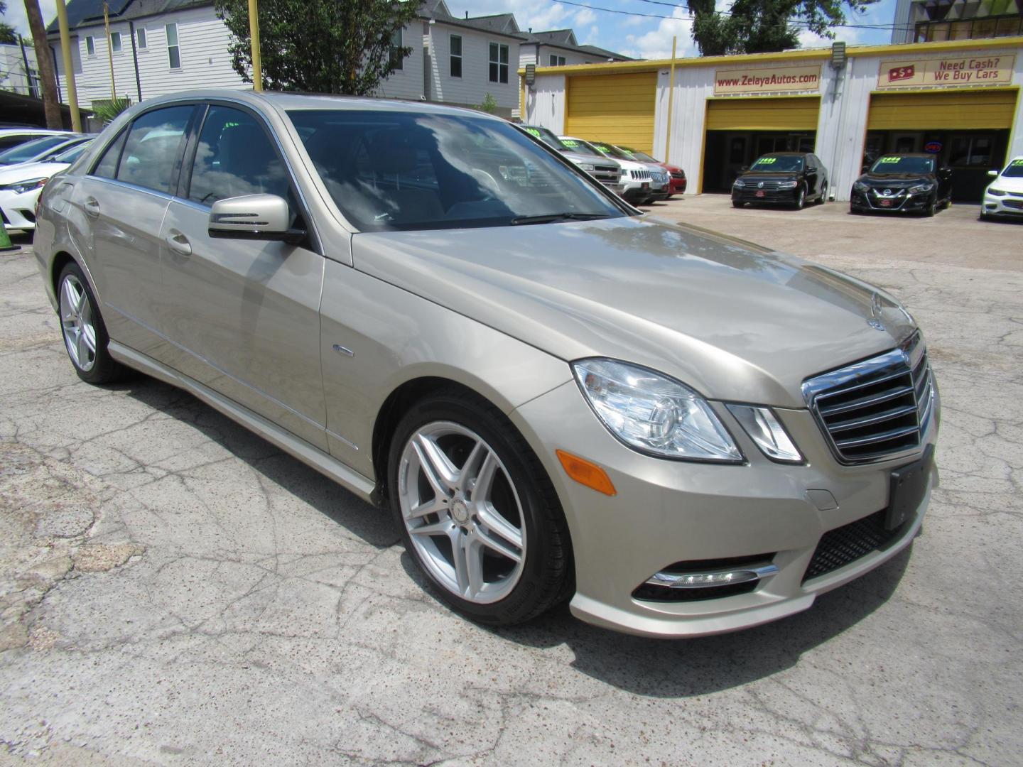 2012 /Tan Mercedes-Benz E-Class E350 Sedan (WDDHF5KB5CA) with an 3.5L V6 DOHC 24V engine, Automatic transmission, located at 1511 North Shepherd Dr., Houston, TX, 77008, (281) 657-1221, 29.798361, -95.412560 - Mercedes-Benz E-Class E350 Sedan SEDAN 4-DR 3.5L V6 DOHC 24V V6 Automatic RWD - Photo#20