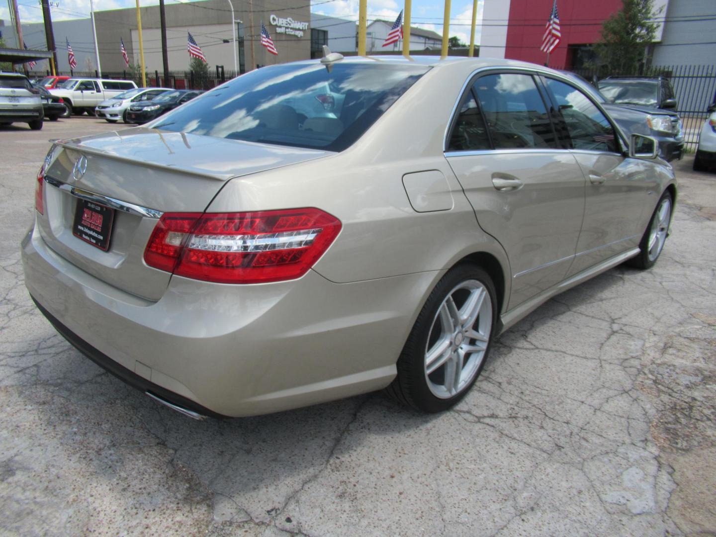 2012 /Tan Mercedes-Benz E-Class E350 Sedan (WDDHF5KB5CA) with an 3.5L V6 DOHC 24V engine, Automatic transmission, located at 1511 North Shepherd Dr., Houston, TX, 77008, (281) 657-1221, 29.798361, -95.412560 - Mercedes-Benz E-Class E350 Sedan SEDAN 4-DR 3.5L V6 DOHC 24V V6 Automatic RWD - Photo#21