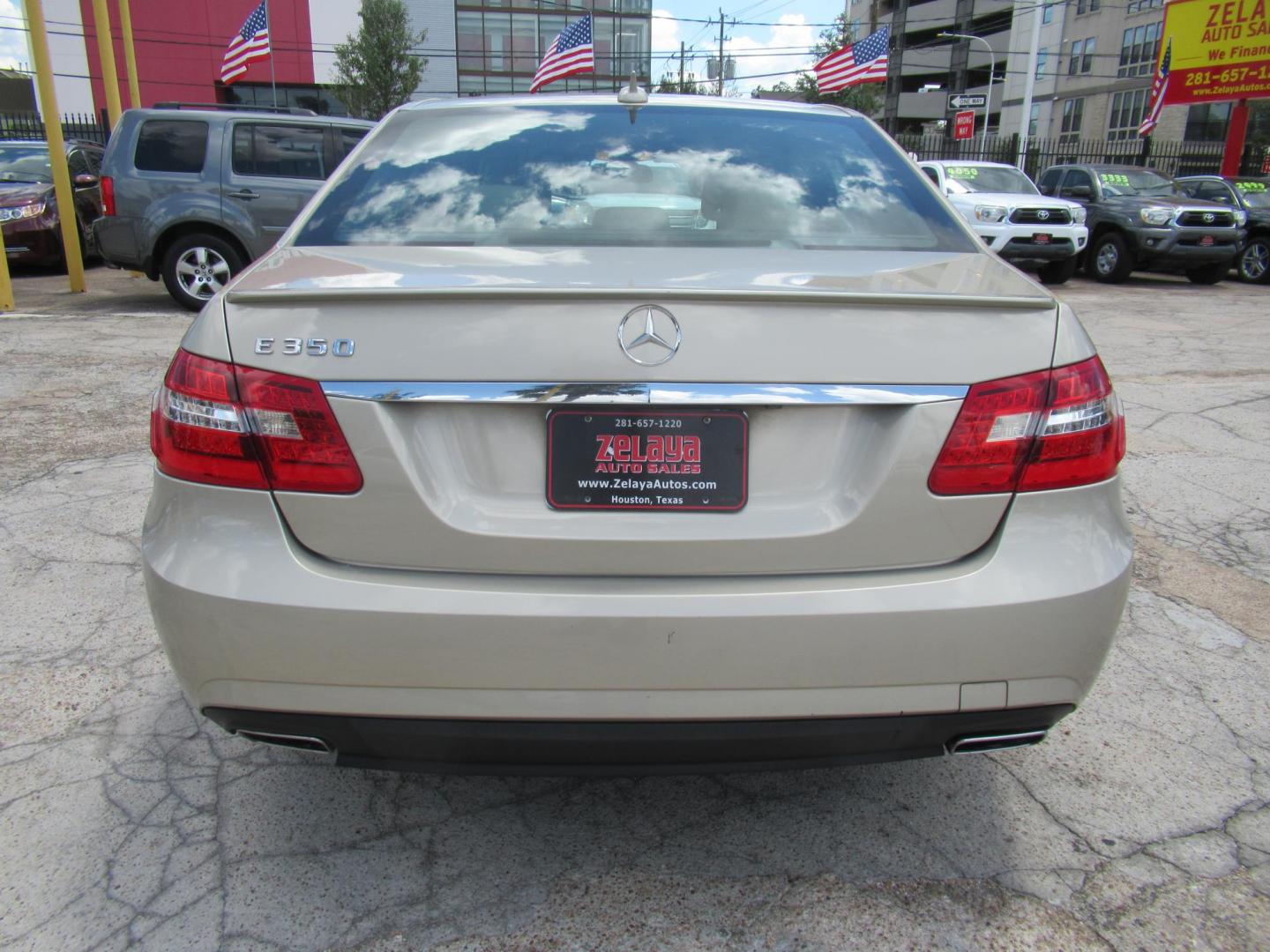 2012 /Tan Mercedes-Benz E-Class E350 Sedan (WDDHF5KB5CA) with an 3.5L V6 DOHC 24V engine, Automatic transmission, located at 1511 North Shepherd Dr., Houston, TX, 77008, (281) 657-1221, 29.798361, -95.412560 - Mercedes-Benz E-Class E350 Sedan SEDAN 4-DR 3.5L V6 DOHC 24V V6 Automatic RWD - Photo#22