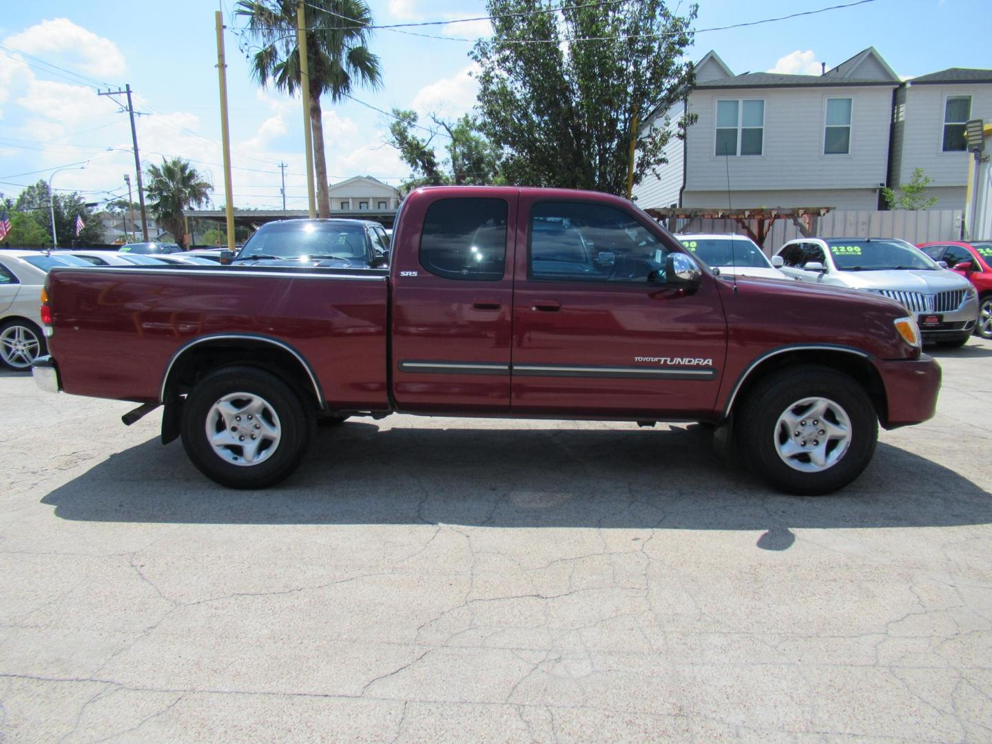 2003 /Gray Toyota Tundra SR5 Access Cab 2WD (5TBRT34183S) with an 4.7L V8 DOHC 32V engine, located at 1511 North Shepherd Dr., Houston, TX, 77008, (281) 657-1221, 29.798361, -95.412560 - 2003 Toyota Tundra SR5 Access Cab 2WD EXT CAB PICKUP 4-DR 4.7L V8 DOHC 32V V8 Automatic RWD - Photo#15