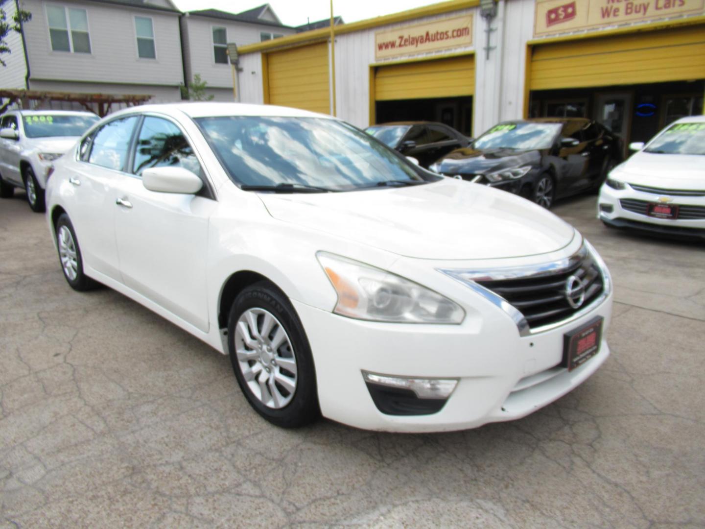 2015 /Black Nissan Altima 2.5 S (1N4AL3AP0FC) with an 2.5L L4 DOHC 16V engine, Continuously Variable Transmission transmission, located at 1511 North Shepherd Dr., Houston, TX, 77008, (281) 657-1221, 29.798361, -95.412560 - 2015 Nissan Altima 2.5 S SEDAN 4-DR 2.5L L4 DOHC 16V FWD - Photo#28