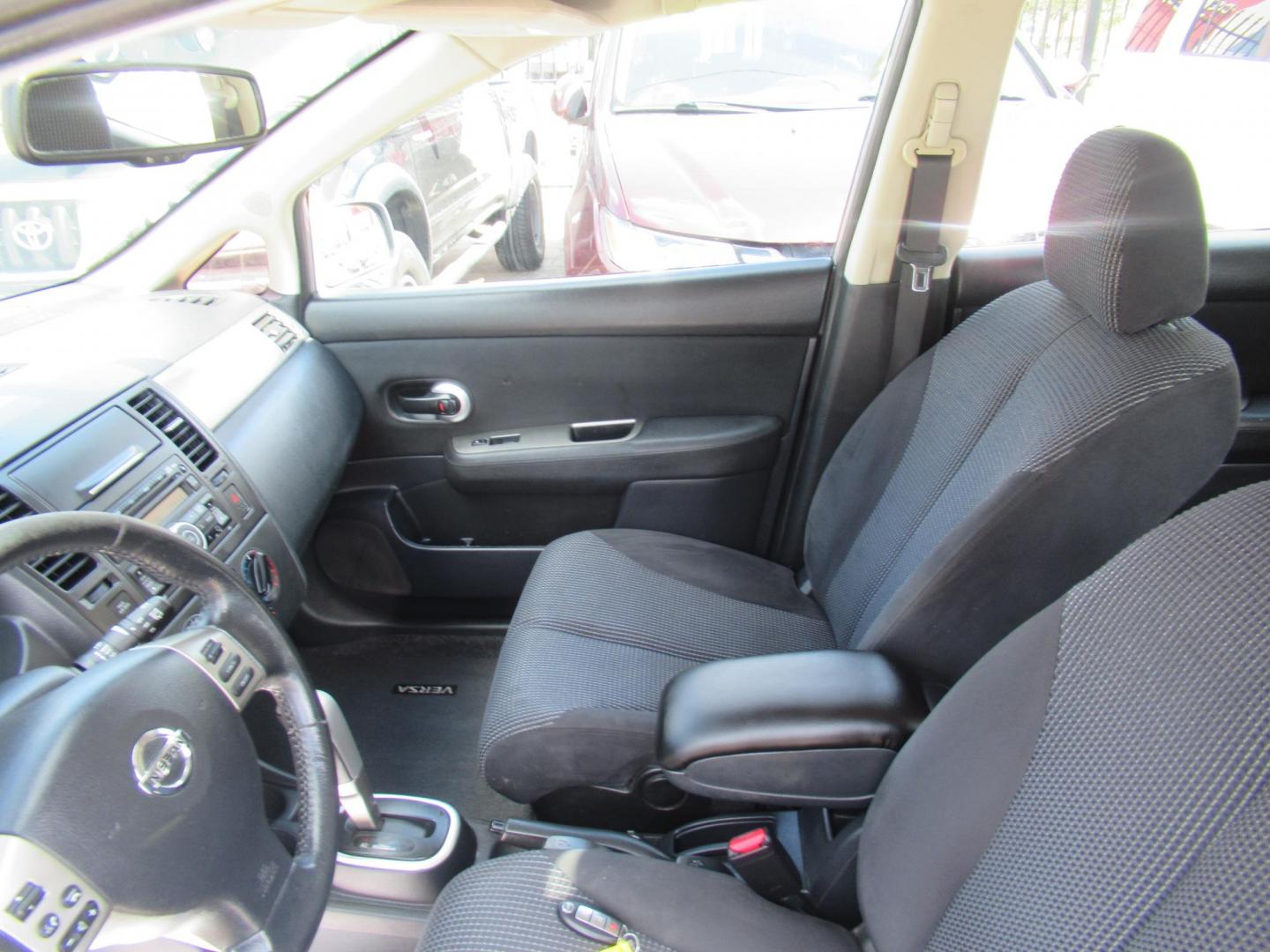 2012 Gray /Black Nissan Versa 1.8 SL Hatchback (3N1BC1CP5CK) with an 1.8L L4 DOHC 16V engine, Continuously Variable Transmission transmission, located at 1511 North Shepherd Dr., Houston, TX, 77008, (281) 657-1221, 29.798361, -95.412560 - 2012 Nissan Versa 1.8 SL Hatchback 1.8L L4 DOHC 16V 4 Cylinder - Photo#1