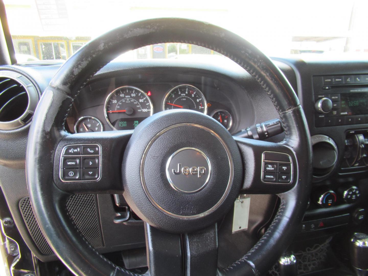 2016 Black /Black Jeep Wrangler Unlimited Sport 4WD (1C4BJWDG5GL) with an 3.6L V6 DOHC 24V FFV engine, located at 1511 North Shepherd Dr., Houston, TX, 77008, (281) 657-1221, 29.798361, -95.412560 - 2016 Jeep Wrangler Unlimited Sport 4WD 3.6L V6 DOHC 24V FFV V6 Automatic - Photo#3