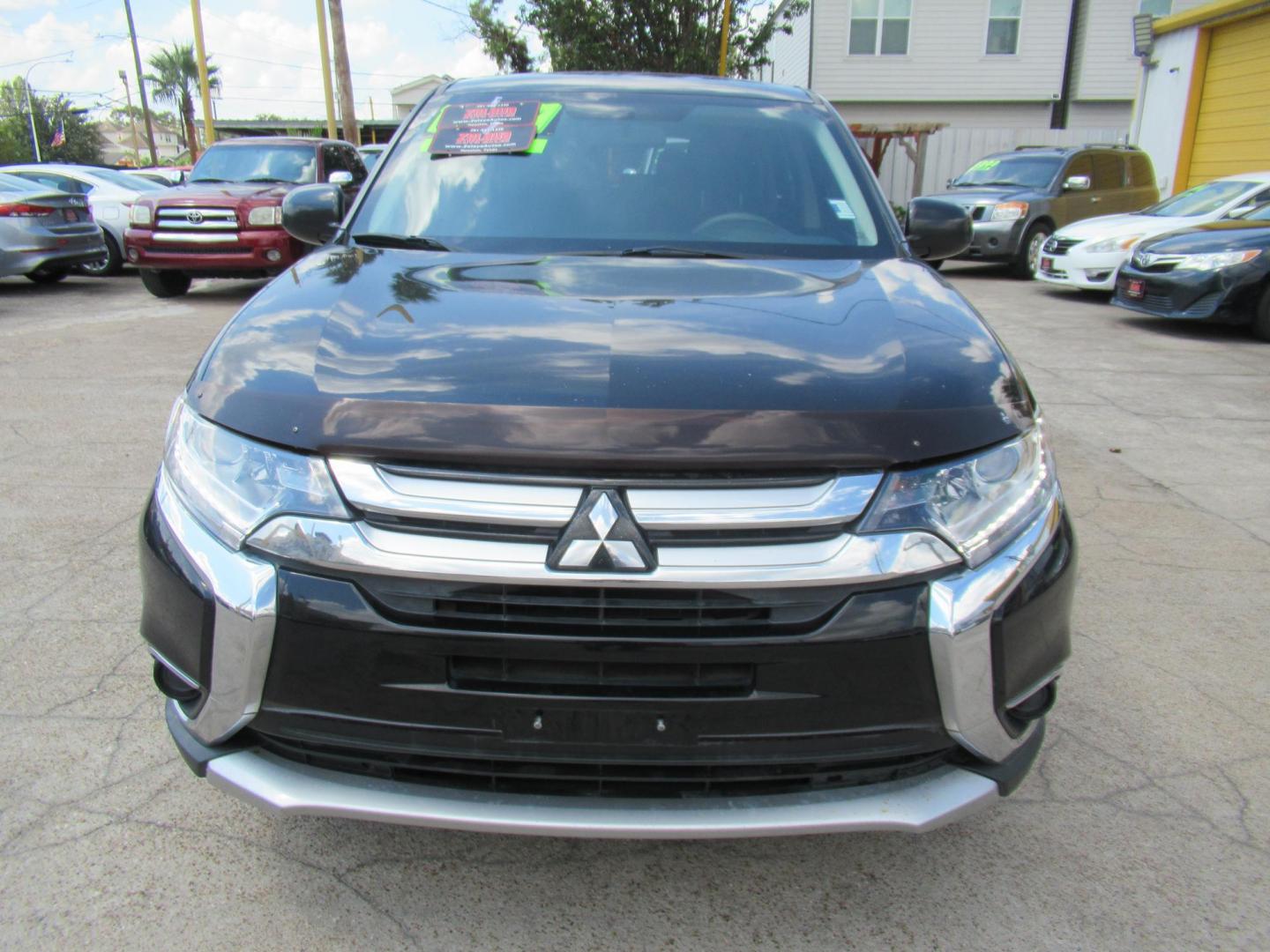 2018 Black /Black Mitsubishi Outlander ES 2WD (JA4AD2A33JZ) with an 2.4L L4 DOHC 16V engine, CVT transmission, located at 1511 North Shepherd Dr., Houston, TX, 77008, (281) 657-1221, 29.798361, -95.412560 - 2018 Mitsubishi Outlander ES 2WDES 2WDES 2WDES 2WD SUV 4-DR 2.4L L4 DOHC 16V - Photo#23