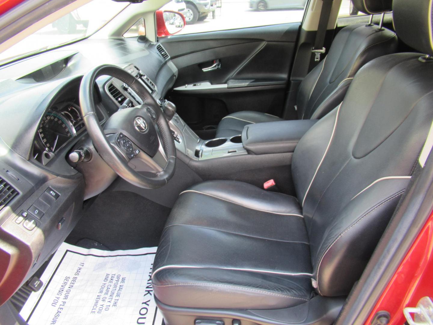 2014 /Black Toyota Venza LE V6 FWD (4T3ZK3BBXEU) with an 3.5L V6 DOHC 24V engine, Automatic transmission, located at 1511 North Shepherd Dr., Houston, TX, 77008, (281) 657-1221, 29.798361, -95.412560 - 2014 Toyota Venza LE V6 FWD WAGON 5-DR 3.5L V6 DOHC 24V V6 - Photo#3