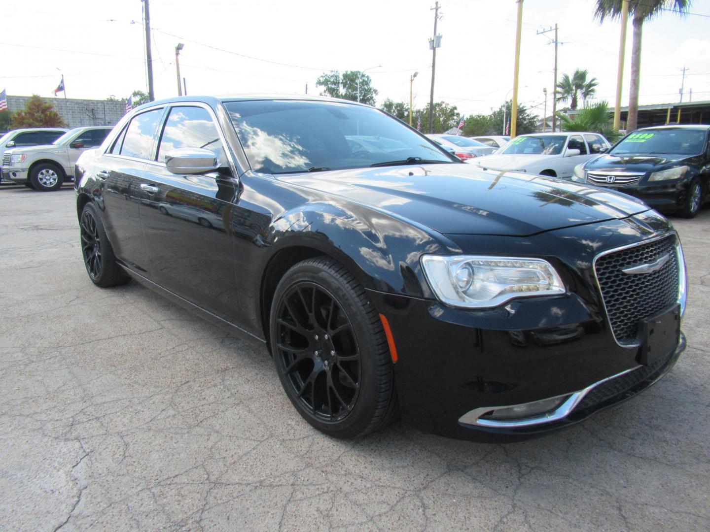 2016 Black /Black Chrysler 300 C RWD (2C3CCAEG7GH) with an 3.6L V6 SOHC 24V engine, Automatic transmission, located at 1511 North Shepherd Dr., Houston, TX, 77008, (281) 657-1221, 29.798361, -95.412560 - 2016 CHRYSLER 300 C VIN: 2C3CCAEG7GH105600 2 C 3 C C A E G 7 G H 1 0 5 6 0 0 SEDAN 4 DR 3.6L V6 F DOHC 24V GASOLINE REAR WHEEL DRIVE - Photo#19