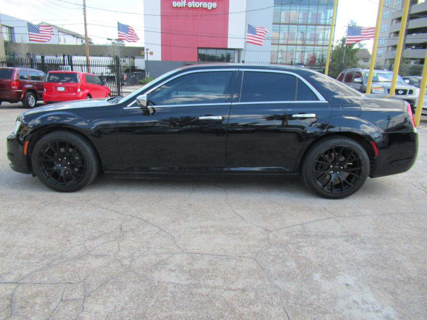 2016 Black /Black Chrysler 300 C RWD (2C3CCAEG7GH) with an 3.6L V6 SOHC 24V engine, Automatic transmission, located at 1511 North Shepherd Dr., Houston, TX, 77008, (281) 657-1221, 29.798361, -95.412560 - 2016 CHRYSLER 300 C VIN: 2C3CCAEG7GH105600 2 C 3 C C A E G 7 G H 1 0 5 6 0 0 SEDAN 4 DR 3.6L V6 F DOHC 24V GASOLINE REAR WHEEL DRIVE - Photo#21