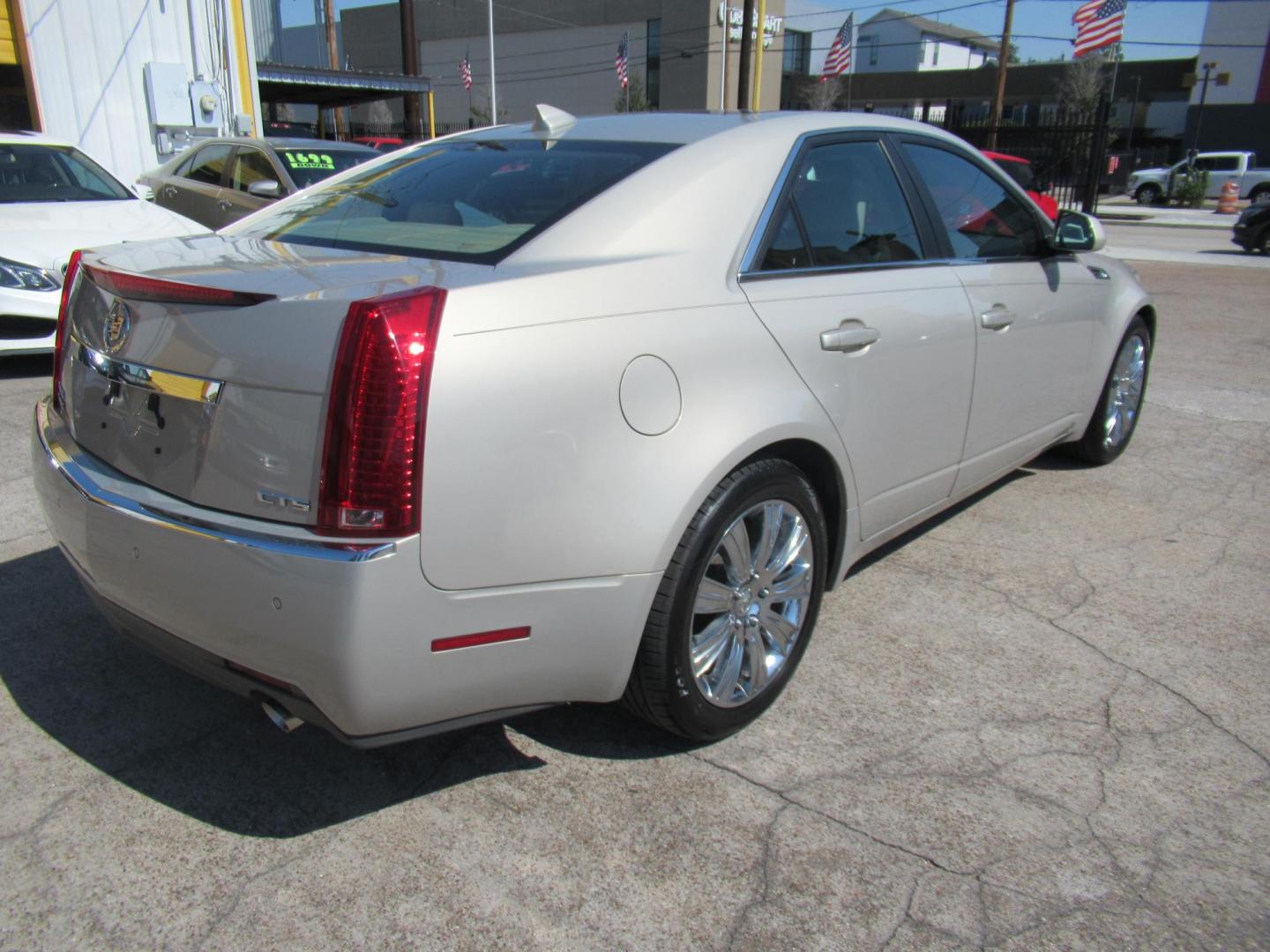 2009 /Tan Cadillac CTS 3.6L SIDI with Navigation (1G6DV57V090) with an 3.6L V6 DOHC 24V engine, Automatic transmission, located at 1511 North Shepherd Dr., Houston, TX, 77008, (281) 657-1221, 29.798361, -95.412560 - VIN: 1G6DV57V090128899 1 G 6 D V 5 7 V 0 9 0 1 2 8 8 9 9 SEDAN 4 DR 3.6L V6 F DOHC 24V GASOLINE REAR WHEEL DRIVE - Photo#17