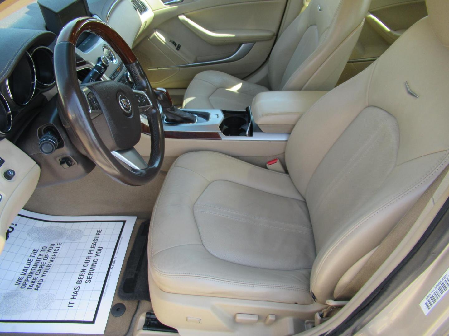 2009 /Tan Cadillac CTS 3.6L SIDI with Navigation (1G6DV57V090) with an 3.6L V6 DOHC 24V engine, Automatic transmission, located at 1511 North Shepherd Dr., Houston, TX, 77008, (281) 657-1221, 29.798361, -95.412560 - VIN: 1G6DV57V090128899 1 G 6 D V 5 7 V 0 9 0 1 2 8 8 9 9 SEDAN 4 DR 3.6L V6 F DOHC 24V GASOLINE REAR WHEEL DRIVE - Photo#5