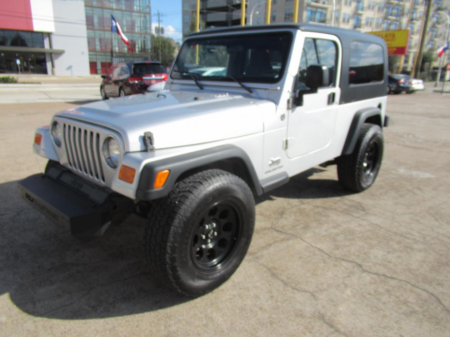 2005 Silver /Black Jeep Wrangler Unlimited (1J4FA44S65P) with an 4.0L L6 OHV 12V engine, located at 1511 North Shepherd Dr., Houston, TX, 77008, (281) 657-1221, 29.798361, -95.412560 - 2005 JEEP WRANGLER UNLIMITED VIN: 1J4FA44S65P359534 1 J 4 F A 4 4 S 6 5 P 3 5 9 5 3 4 UTILITY (BLAZER, JIMMY, SCOUT, ETC.) 4.0L I6 F GASOLINE REAR WHEEL DRIVE W/ 4X4 - Photo#0