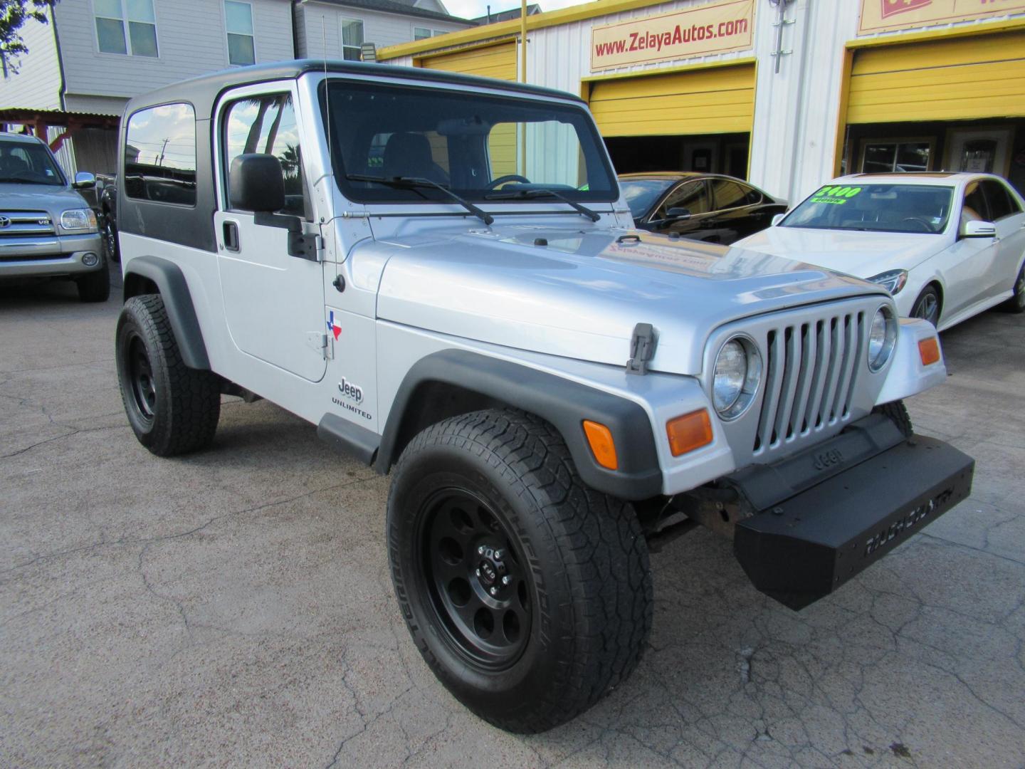 2005 Silver /Black Jeep Wrangler Unlimited (1J4FA44S65P) with an 4.0L L6 OHV 12V engine, located at 1511 North Shepherd Dr., Houston, TX, 77008, (281) 657-1221, 29.798361, -95.412560 - 2005 JEEP WRANGLER UNLIMITED VIN: 1J4FA44S65P359534 1 J 4 F A 4 4 S 6 5 P 3 5 9 5 3 4 UTILITY (BLAZER, JIMMY, SCOUT, ETC.) 4.0L I6 F GASOLINE REAR WHEEL DRIVE W/ 4X4 - Photo#28