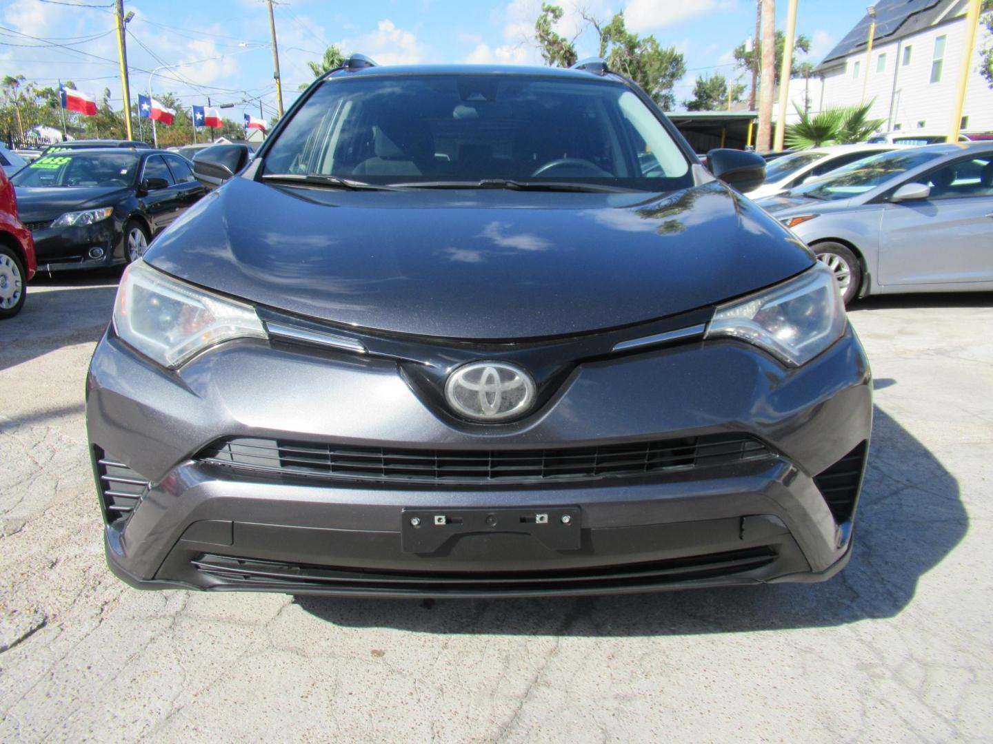 2017 Gray /Gray Toyota RAV4 LE FWD (JTMZFREV6HJ) with an 2.5L L4 DOHC 16V engine, Automatic transmission, located at 1511 North Shepherd Dr., Houston, TX, 77008, (281) 657-1221, 29.798361, -95.412560 - 2017 TOYOTA RAV4 LE VIN: JTMZFREV6HJ708046 J T M Z F R E V 6 H J 7 0 8 0 4 6 4 DOOR WAGON/SPORT UTILITY 2.5L I4 F DOHC 16V GASOLINE FRONT WHEEL DRIVE - Photo#19