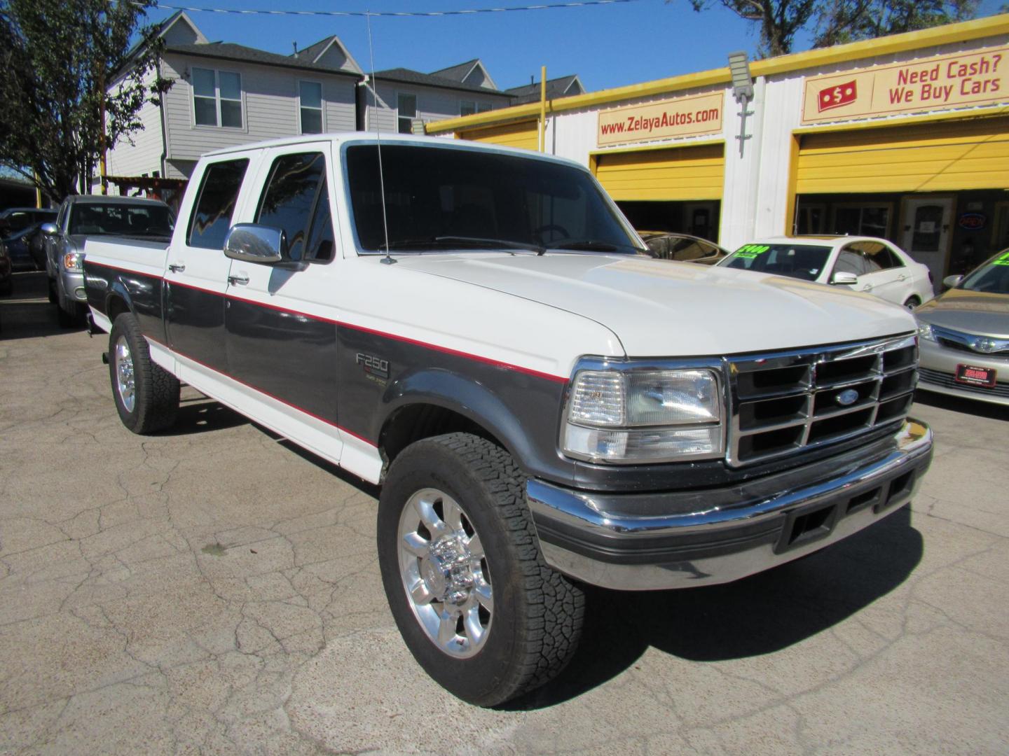 1997 White /Gray Ford F-250 XL HD Crew Cab 2WD (1FTHW25F7VE) with an 7.3L V8 OHV 16V TURBO DIESEL engine, located at 1511 North Shepherd Dr., Houston, TX, 77008, (281) 657-1221, 29.798361, -95.412560 - 1997 FORD F-250 XL VIN: 1FTHW25F7VEA75749 Diesel 1997 FORD F-250 XL VIN: 1FTHW25F7VEA75749 1 F T H W 2 5 F 7 V E A 7 5 7 4 9 CREW PICKUP 7.3L V8 F DIESEL REAR WHEEL DRIVE - Photo#12