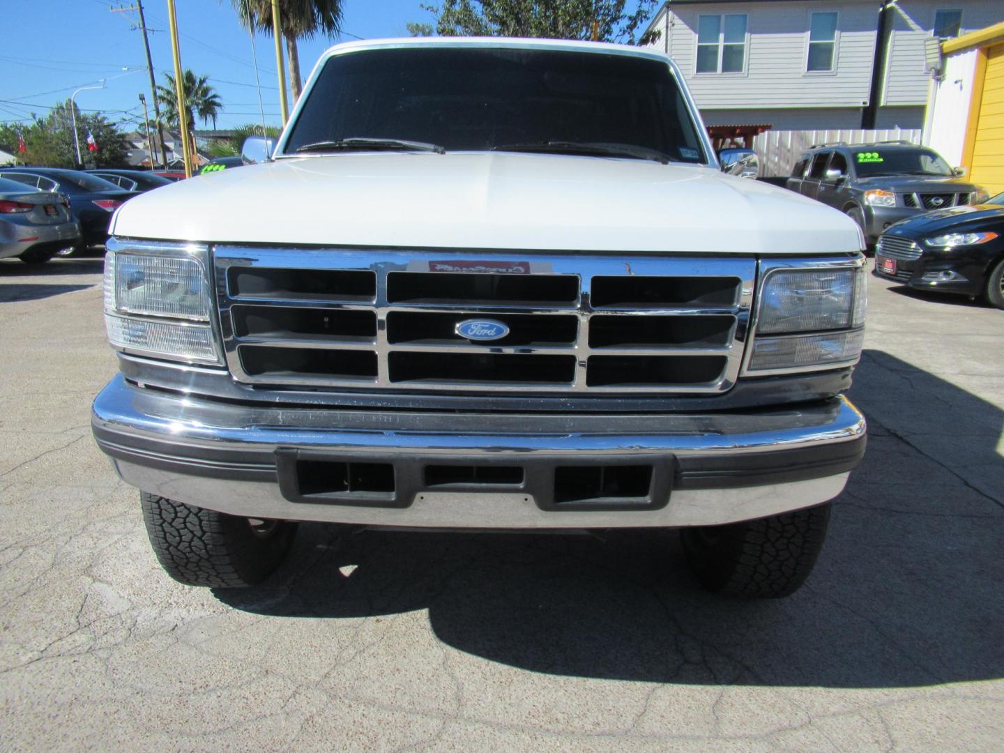 1997 White /Gray Ford F-250 XL HD Crew Cab 2WD (1FTHW25F7VE) with an 7.3L V8 OHV 16V TURBO DIESEL engine, located at 1511 North Shepherd Dr., Houston, TX, 77008, (281) 657-1221, 29.798361, -95.412560 - 1997 FORD F-250 XL VIN: 1FTHW25F7VEA75749 Diesel 1997 FORD F-250 XL VIN: 1FTHW25F7VEA75749 1 F T H W 2 5 F 7 V E A 7 5 7 4 9 CREW PICKUP 7.3L V8 F DIESEL REAR WHEEL DRIVE - Photo#13