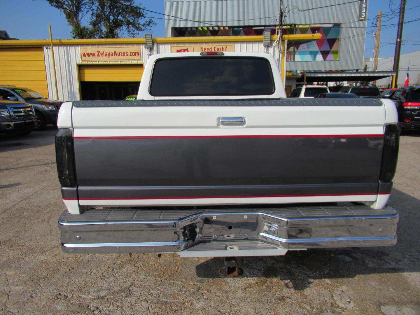 1997 White /Gray Ford F-250 XL HD Crew Cab 2WD (1FTHW25F7VE) with an 7.3L V8 OHV 16V TURBO DIESEL engine, located at 1511 North Shepherd Dr., Houston, TX, 77008, (281) 657-1221, 29.798361, -95.412560 - 1997 FORD F-250 XL VIN: 1FTHW25F7VEA75749 Diesel 1997 FORD F-250 XL VIN: 1FTHW25F7VEA75749 1 F T H W 2 5 F 7 V E A 7 5 7 4 9 CREW PICKUP 7.3L V8 F DIESEL REAR WHEEL DRIVE - Photo#21