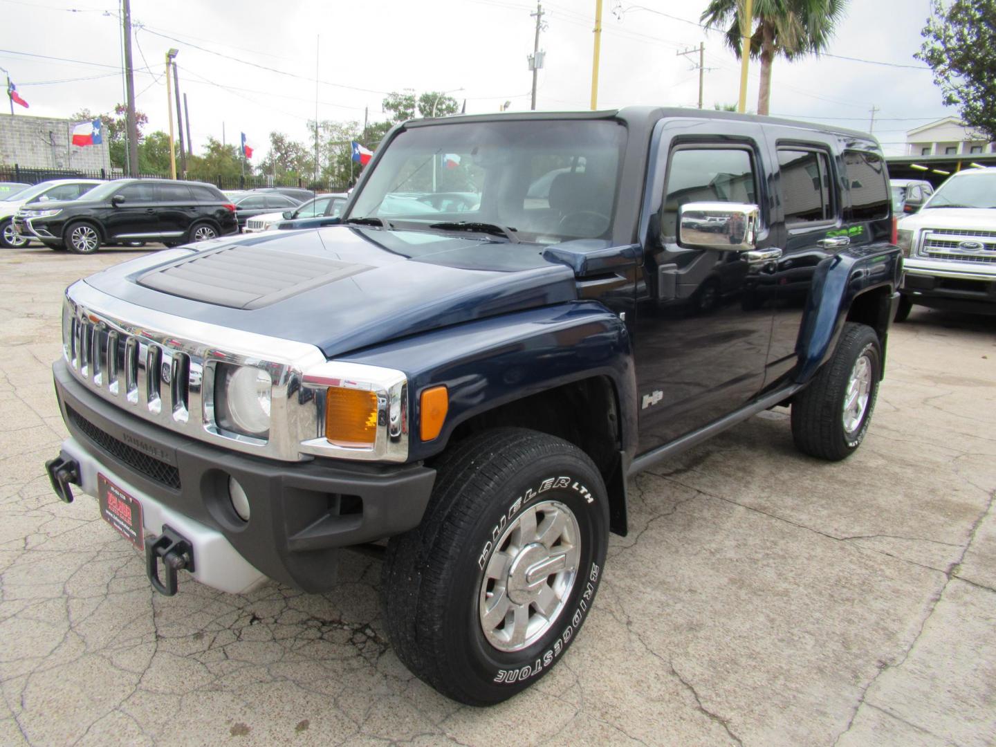 2008 Blue /Black Hummer H3 Base (5GTEN13E288) with an 3.7L L5 DOHC 20V engine, Automatic transmission, located at 1511 North Shepherd Dr., Houston, TX, 77008, (281) 657-1221, 29.798361, -95.412560 - 2008 HUMMER H3 VIN: 5GTEN13E288181466 5 G T E N 1 3 E 2 8 8 1 8 1 4 6 6 4 DOOR WAGON/SPORT UTILITY 3.7L I5 F DOHC GASOLINE ALL WHEEL DRIVE - Photo#29