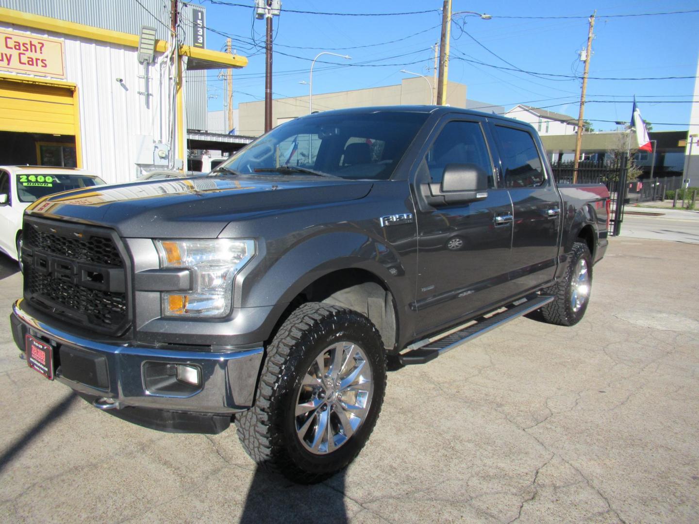 2016 Gray /Gray Ford F-150 XLT SuperCrew 6.5-ft. Bed 4WD (1FTEW1EG7GK) with an 3.5L V6 TURBO engine, Automatic transmission, located at 1511 North Shepherd Dr., Houston, TX, 77008, (281) 657-1221, 29.798361, -95.412560 - 1FTEW1EG7GKE16643 2016 FORD F-150 XLT VIN: 1FTEW1EG7GKE16643 1 F T E W 1 E G 7 G K E 1 6 6 4 3 CREW PICKUP 3.5L V6 F DOHC 24V GASOLINE REAR WHEEL DRIVE W/ 4X4 - Photo#24