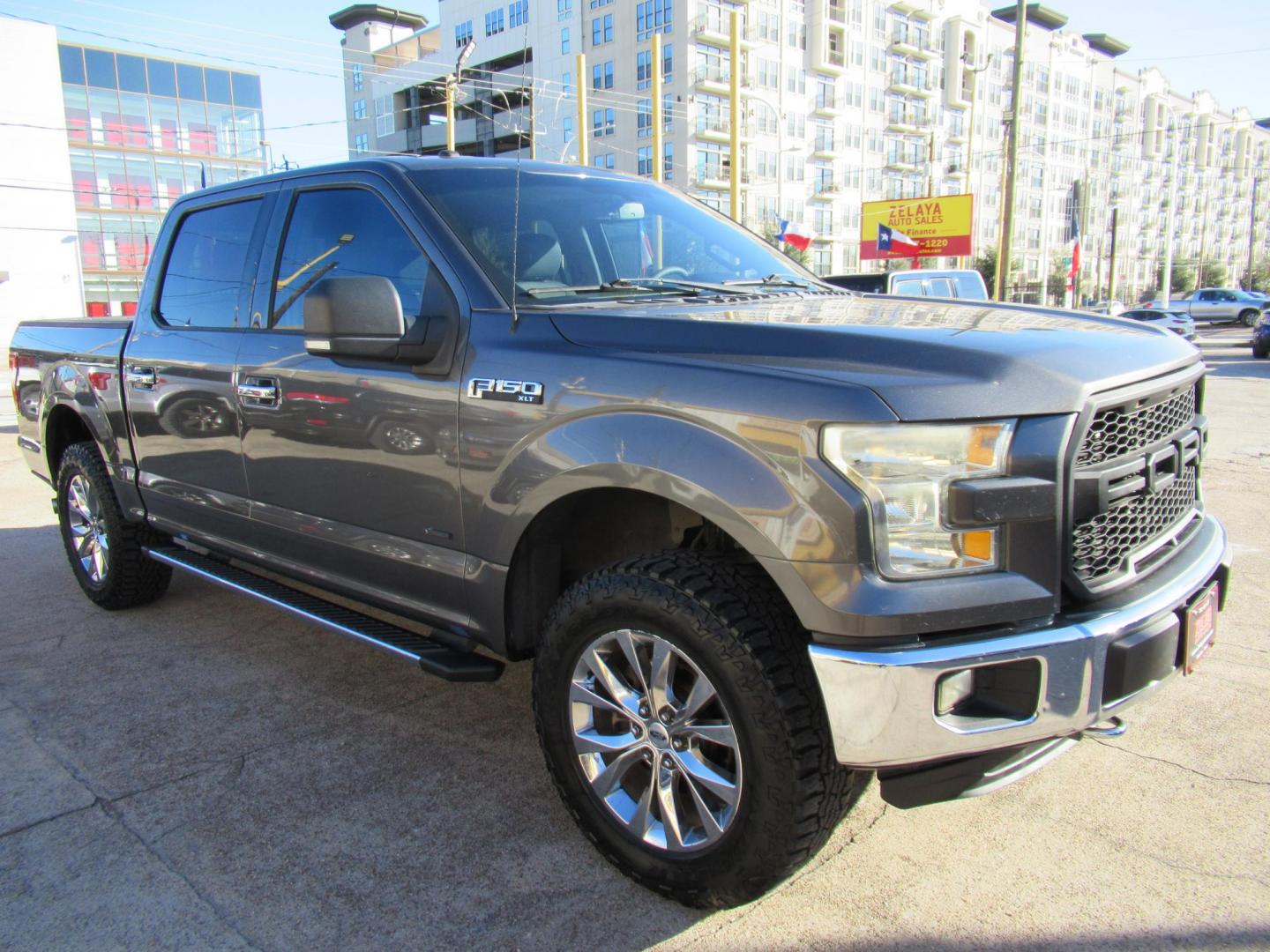 2016 Gray /Gray Ford F-150 XLT SuperCrew 6.5-ft. Bed 4WD (1FTEW1EG7GK) with an 3.5L V6 TURBO engine, Automatic transmission, located at 1511 North Shepherd Dr., Houston, TX, 77008, (281) 657-1221, 29.798361, -95.412560 - 1FTEW1EG7GKE16643 2016 FORD F-150 XLT VIN: 1FTEW1EG7GKE16643 1 F T E W 1 E G 7 G K E 1 6 6 4 3 CREW PICKUP 3.5L V6 F DOHC 24V GASOLINE REAR WHEEL DRIVE W/ 4X4 - Photo#28