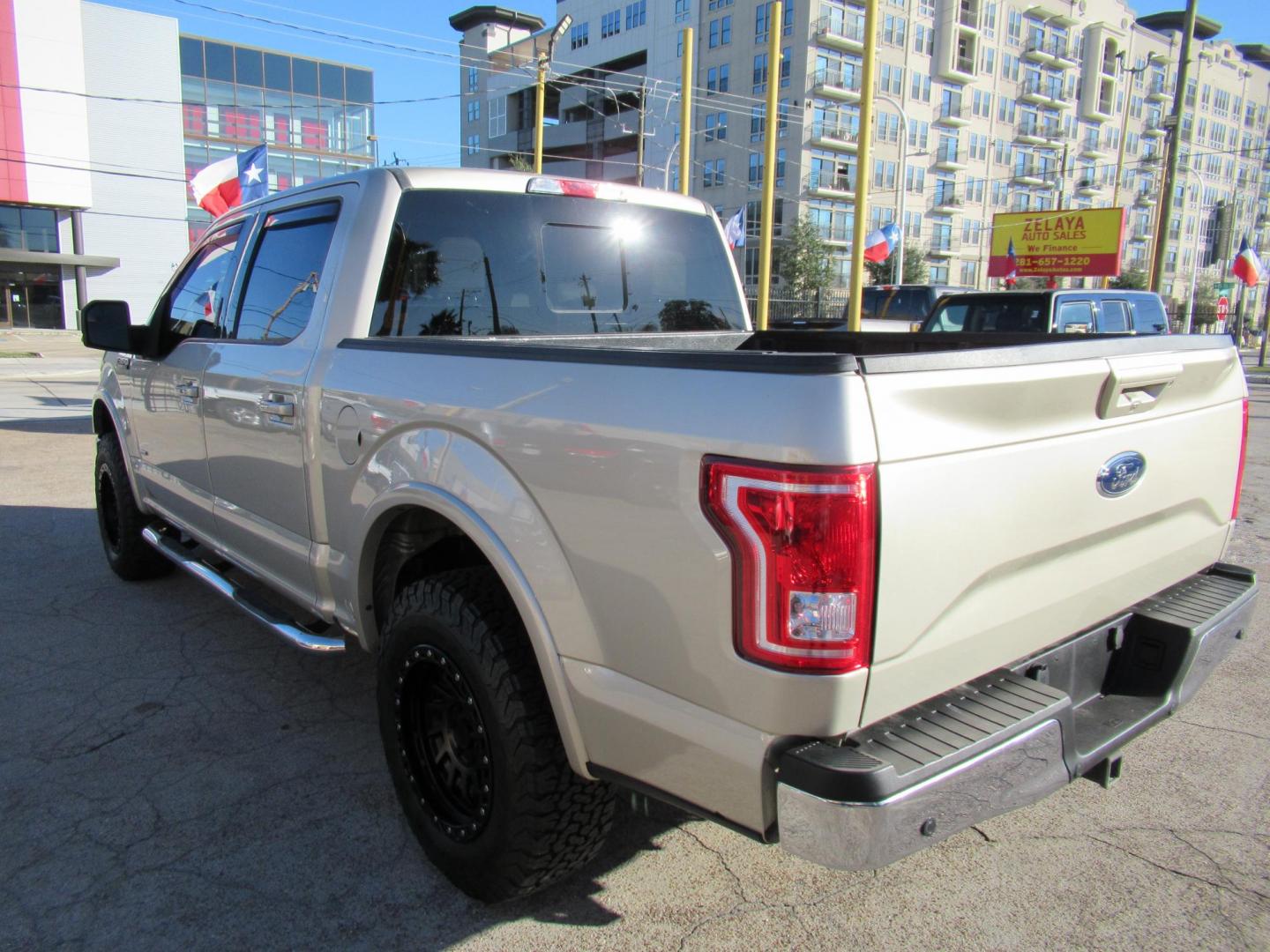 2017 Gold /Tan Ford F-150 Lariat SuperCrew 5.5-ft. Bed 4WD (1FTEW1EP6HF) with an 2.7L V6 DOHC 24V engine, Automatic transmission, located at 1511 North Shepherd Dr., Houston, TX, 77008, (281) 657-1221, 29.798361, -95.412560 - 2017 FORD F-150 LARIAT VIN: 1FTEW1EP6HFC50593 1 F T E W 1 E P 6 H F C 5 0 5 9 3 CREW PICKUP 2.7L V6 F DOHC 24V GASOLINE REAR WHEEL DRIVE W/ 4X4 - Photo#17