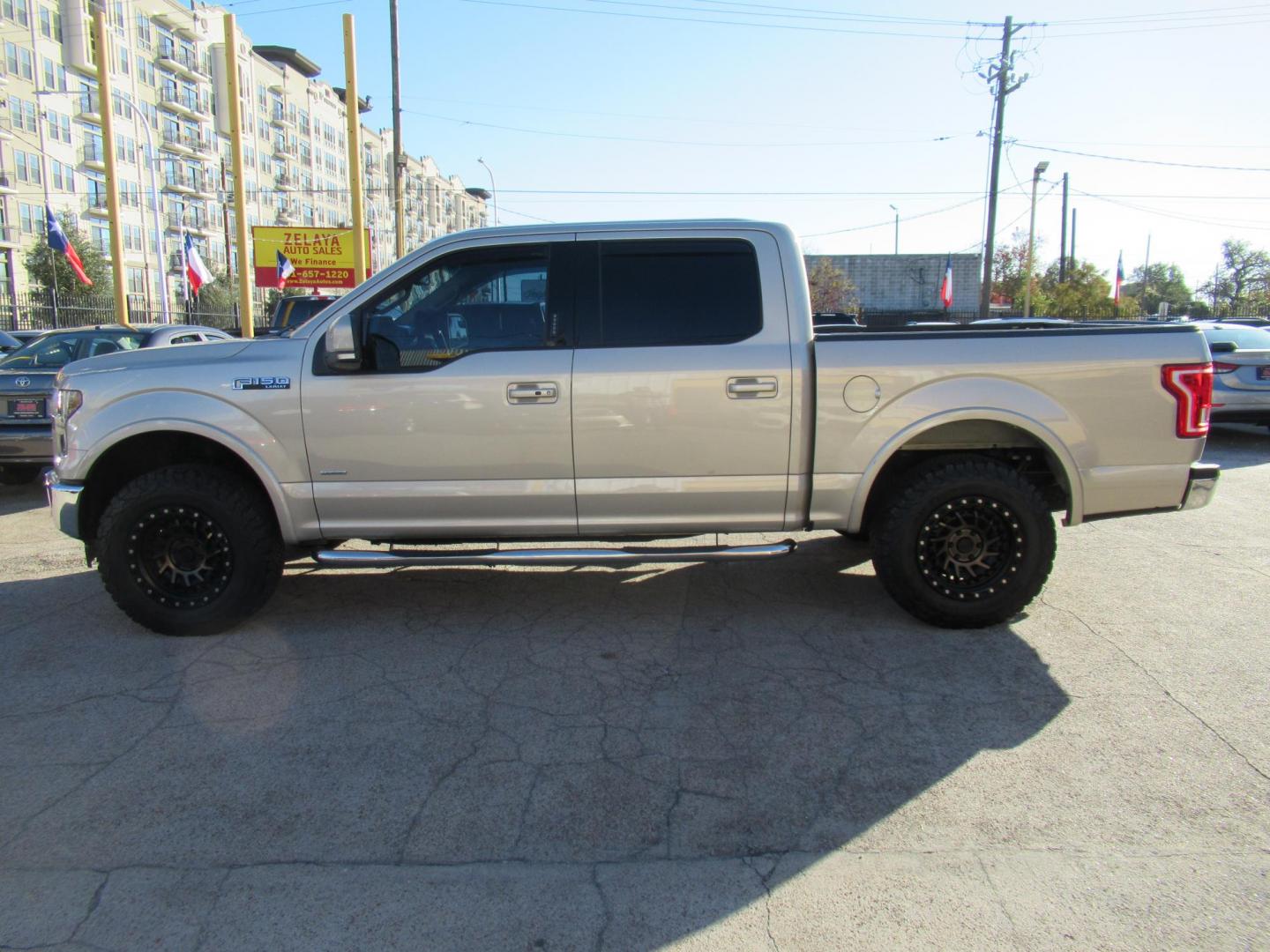 2017 Gold /Tan Ford F-150 Lariat SuperCrew 5.5-ft. Bed 4WD (1FTEW1EP6HF) with an 2.7L V6 DOHC 24V engine, Automatic transmission, located at 1511 North Shepherd Dr., Houston, TX, 77008, (281) 657-1221, 29.798361, -95.412560 - 2017 FORD F-150 LARIAT VIN: 1FTEW1EP6HFC50593 1 F T E W 1 E P 6 H F C 5 0 5 9 3 CREW PICKUP 2.7L V6 F DOHC 24V GASOLINE REAR WHEEL DRIVE W/ 4X4 - Photo#22