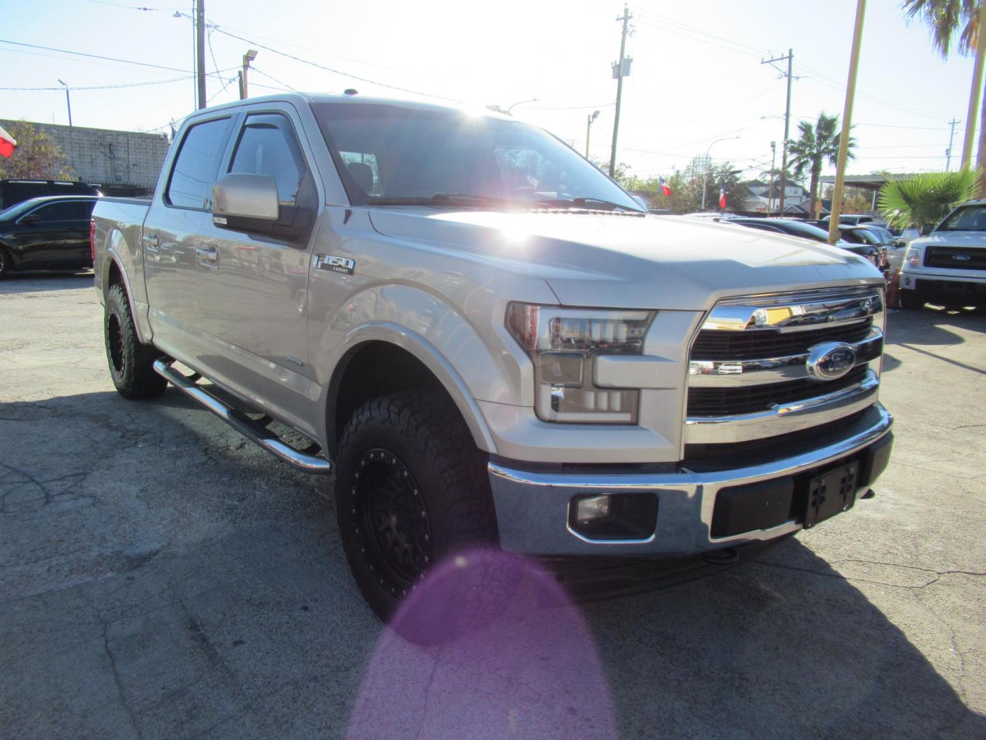 2017 Gold /Tan Ford F-150 Lariat SuperCrew 5.5-ft. Bed 4WD (1FTEW1EP6HF) with an 2.7L V6 DOHC 24V engine, Automatic transmission, located at 1511 North Shepherd Dr., Houston, TX, 77008, (281) 657-1221, 29.798361, -95.412560 - 2017 FORD F-150 LARIAT VIN: 1FTEW1EP6HFC50593 1 F T E W 1 E P 6 H F C 5 0 5 9 3 CREW PICKUP 2.7L V6 F DOHC 24V GASOLINE REAR WHEEL DRIVE W/ 4X4 - Photo#28