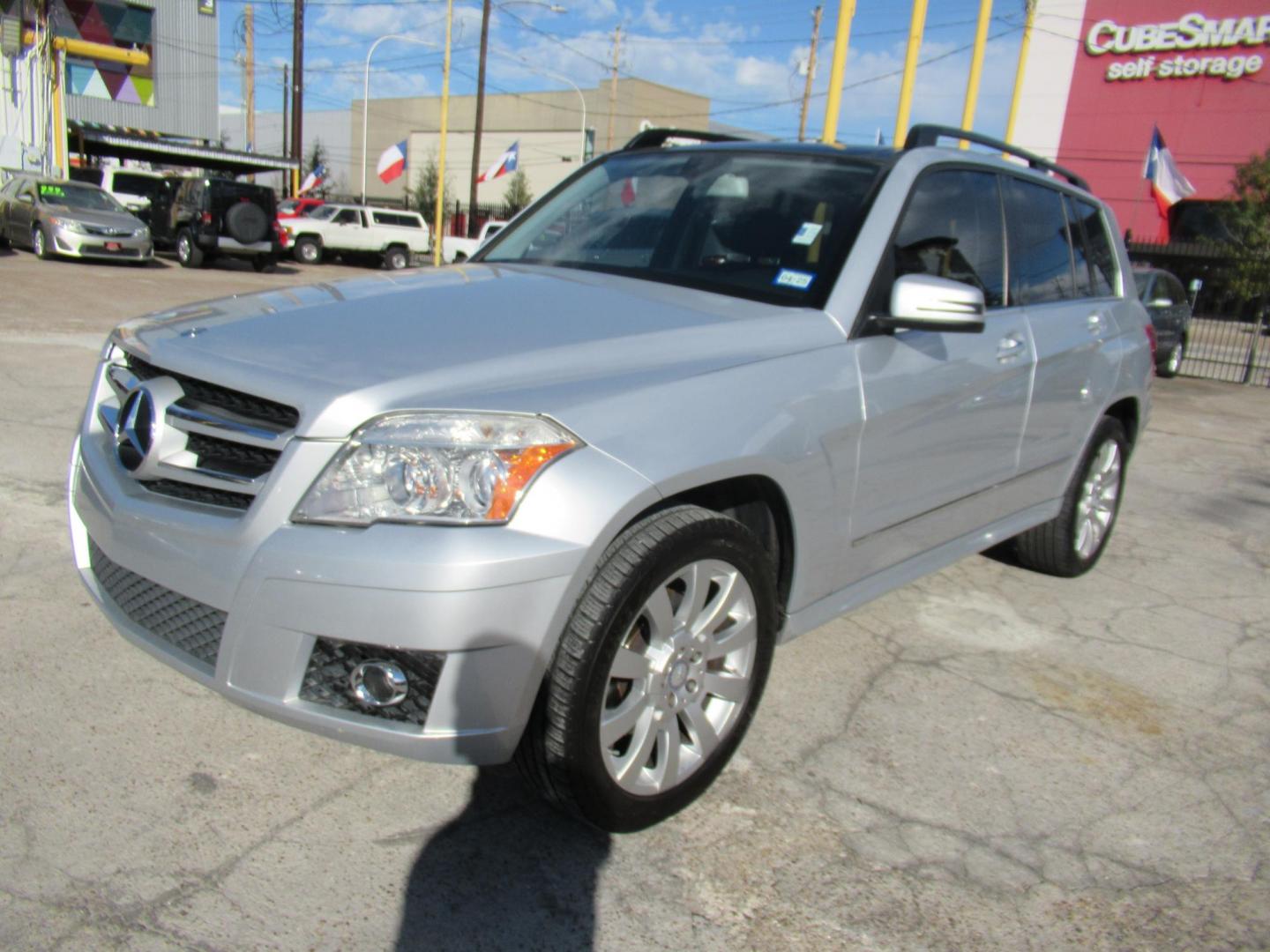 2011 Silver /Black Mercedes-Benz GLK-Class GLK350 (WDCGG5GB4BF) with an V6 engine, 7-Speed Automatic transmission, located at 1511 North Shepherd Dr., Houston, TX, 77008, (281) 657-1221, 29.798361, -95.412560 - 2011 MERCEDES-BENZ GLK 350 VIN: WDCGG5GB4BF642858 W D C G G 5 G B 4 B F 6 4 2 8 5 8 4 DOOR WAGON/SPORT UTILITY 3.5L V6 F DOHC 24V GASOLINE REAR WHEEL DRIVE - Photo#15