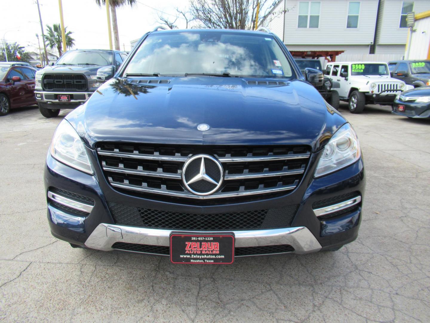 2015 Blue /Tan Mercedes-Benz M-Class ML350 (4JGDA5JB7FA) with an 3.5L V6 DOHC 24V engine, Automatic transmission, located at 1511 North Shepherd Dr., Houston, TX, 77008, (281) 657-1221, 29.798361, -95.412560 - 2015 MERCEDES-BENZ M-CLASS ML 350 VIN: 4JGDA5JB7FA454529 4 J G D A 5 J B 7 F A 4 5 4 5 2 9 4 DOOR WAGON/SPORT UTILITY 3.5L V6 F DOHC 24V GASOLINE REAR WHEEL DRIVE - Photo#26