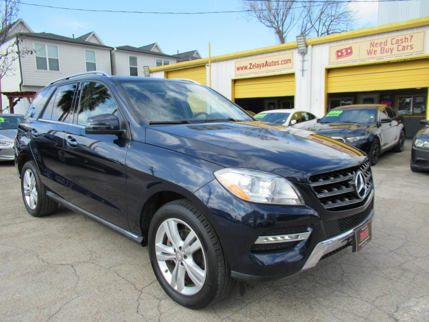 2015 Blue /Tan Mercedes-Benz M-Class ML350 (4JGDA5JB7FA) with an 3.5L V6 DOHC 24V engine, Automatic transmission, located at 1511 North Shepherd Dr., Houston, TX, 77008, (281) 657-1221, 29.798361, -95.412560 - 2015 MERCEDES-BENZ M-CLASS ML 350 VIN: 4JGDA5JB7FA454529 4 J G D A 5 J B 7 F A 4 5 4 5 2 9 4 DOOR WAGON/SPORT UTILITY 3.5L V6 F DOHC 24V GASOLINE REAR WHEEL DRIVE - Photo#27