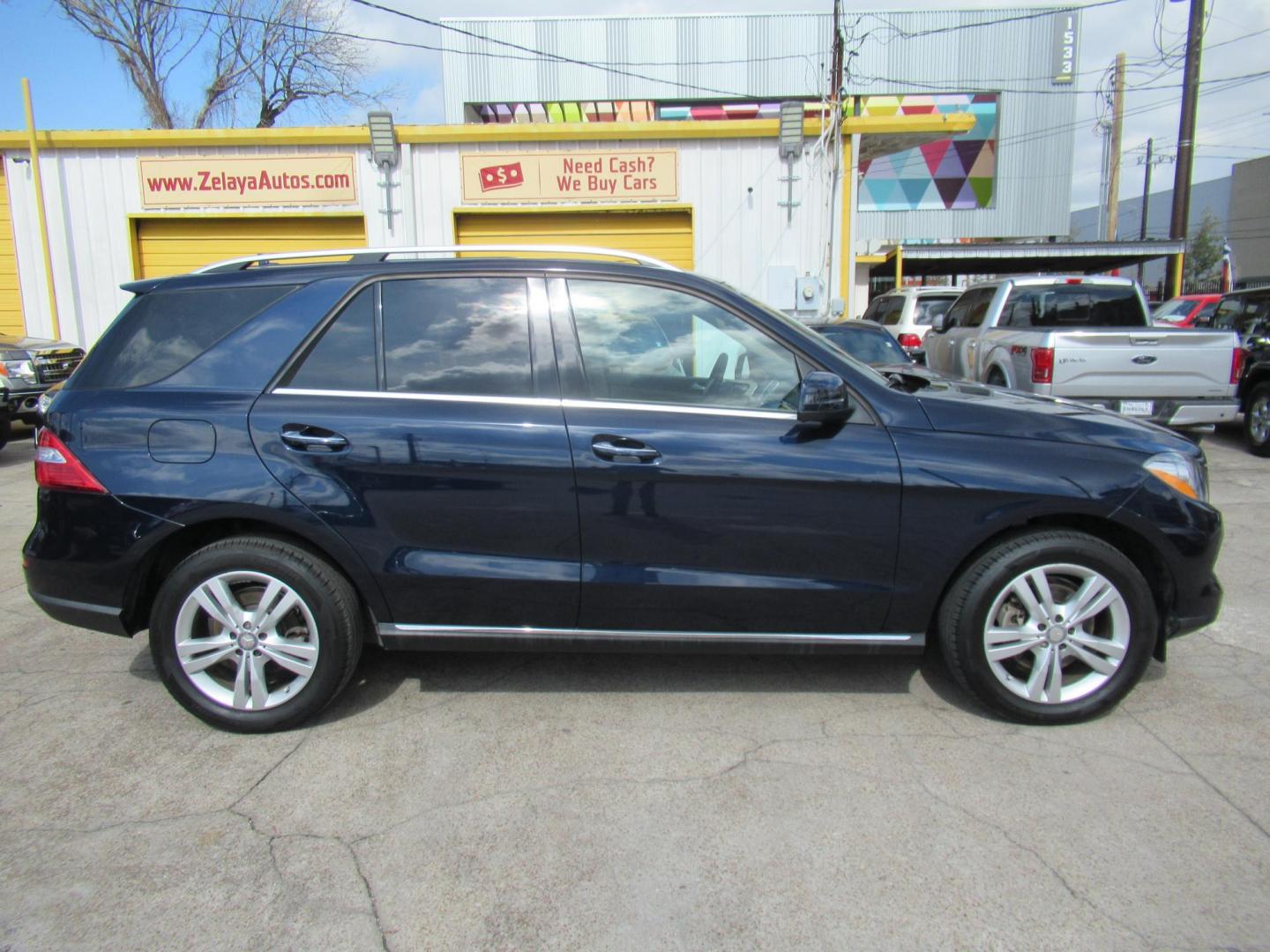 2015 Blue /Tan Mercedes-Benz M-Class ML350 (4JGDA5JB7FA) with an 3.5L V6 DOHC 24V engine, Automatic transmission, located at 1511 North Shepherd Dr., Houston, TX, 77008, (281) 657-1221, 29.798361, -95.412560 - 2015 MERCEDES-BENZ M-CLASS ML 350 VIN: 4JGDA5JB7FA454529 4 J G D A 5 J B 7 F A 4 5 4 5 2 9 4 DOOR WAGON/SPORT UTILITY 3.5L V6 F DOHC 24V GASOLINE REAR WHEEL DRIVE - Photo#32