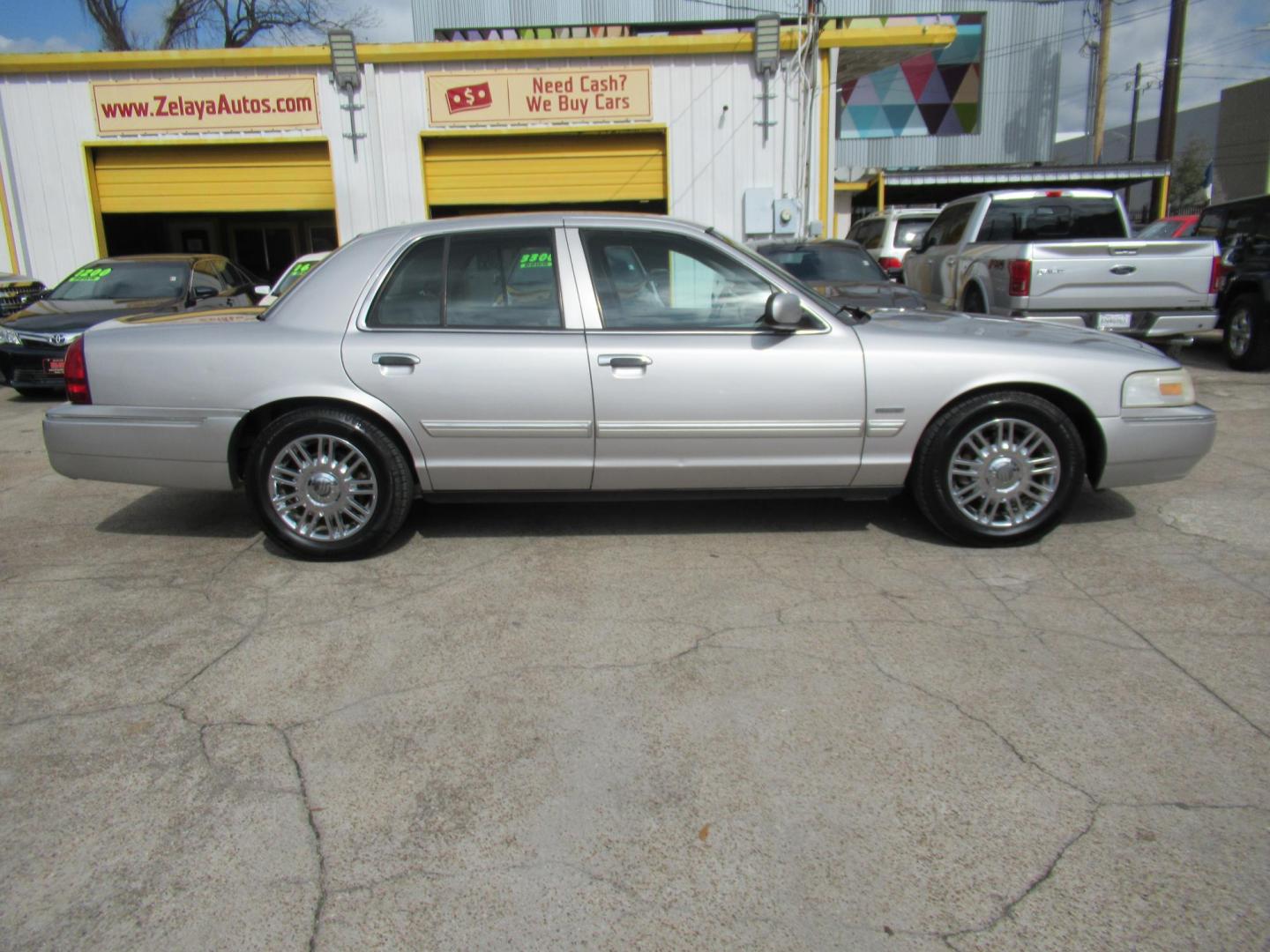 2010 Silver /Tan Mercury Grand Marquis LS (2MEBM7FV9AX) with an 4.6L V8 OHC 16V FFV engine, Automatic transmission, located at 1511 North Shepherd Dr., Houston, TX, 77008, (281) 657-1221, 29.798361, -95.412560 - 2010 MERCURY GRAND MARQUIS LS VIN: 2MEBM7FV9AX612384 2 M E B M 7 F V 9 A X 6 1 2 3 8 4 SEDAN 4 DR 4.6L V8 F SOHC 16V FLEX FUEL REAR WHEEL DRIVE - Photo#0