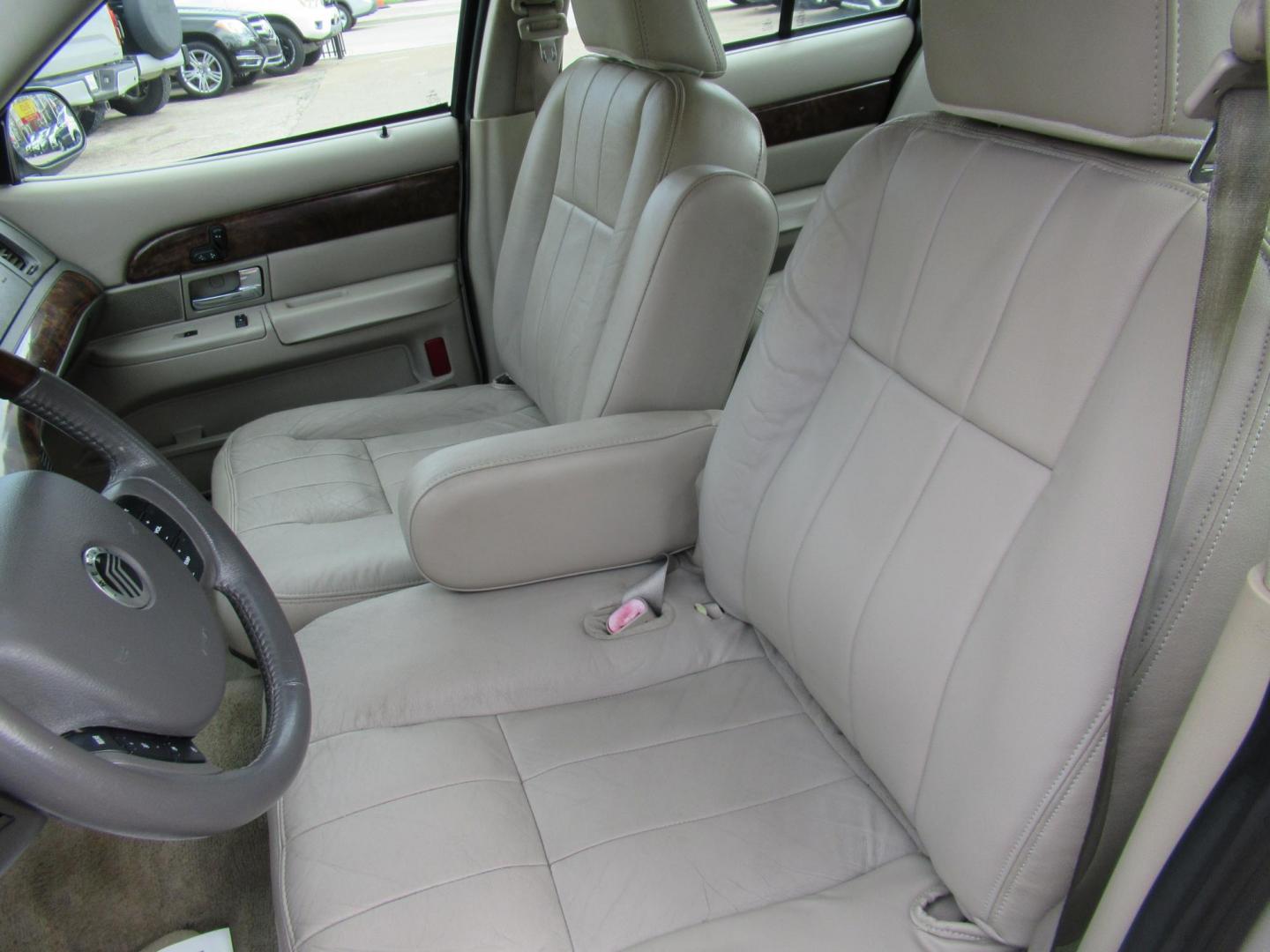 2010 Silver /Tan Mercury Grand Marquis LS (2MEBM7FV9AX) with an 4.6L V8 OHC 16V FFV engine, Automatic transmission, located at 1511 North Shepherd Dr., Houston, TX, 77008, (281) 657-1221, 29.798361, -95.412560 - 2010 MERCURY GRAND MARQUIS LS VIN: 2MEBM7FV9AX612384 2 M E B M 7 F V 9 A X 6 1 2 3 8 4 SEDAN 4 DR 4.6L V8 F SOHC 16V FLEX FUEL REAR WHEEL DRIVE - Photo#3