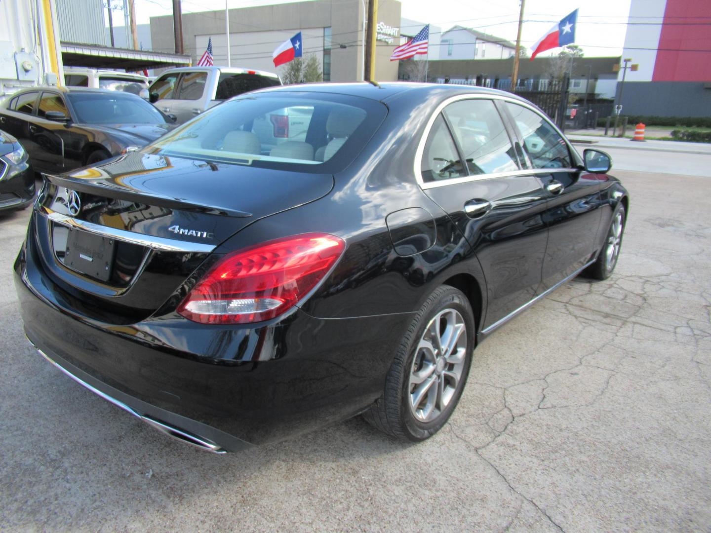 2016 Black /Black Mercedes-Benz C-Class C300 4MATIC Sedan (55SWF4KB6GU) with an 2.0L L4 DOHC 16V engine, 7A transmission, located at 1511 North Shepherd Dr., Houston, TX, 77008, (281) 657-1221, 29.798361, -95.412560 - 2016 MERCEDES-BENZ C-CLASS C 300 4MATIC VIN: 55SWF4KB6GU137937 5 5 S W F 4 K B 6 G U 1 3 7 9 3 7 SEDAN 4 DR 2.0L I4 F DOHC 16V GASOLINE ALL WHEEL DRIVE - Photo#18