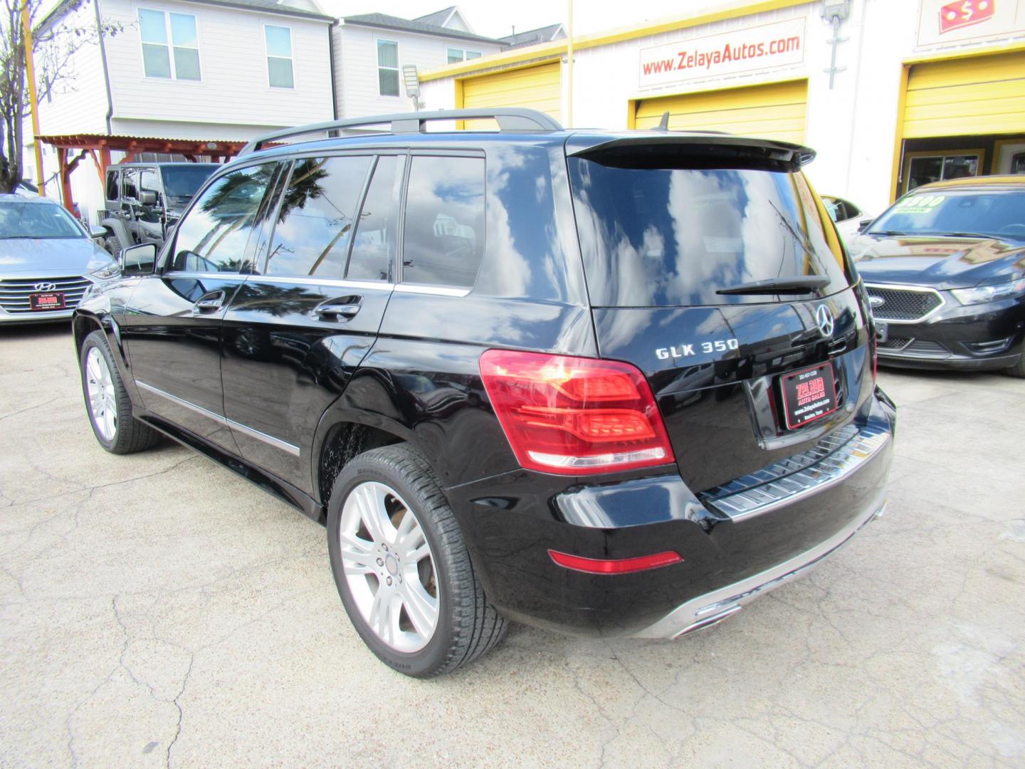 2014 Black /Black Mercedes-Benz GLK-Class GLK350 (WDCGG5HB0EG) with an 3.5L V6 DOHC 24V engine, Automatic transmission, located at 1511 North Shepherd Dr., Houston, TX, 77008, (281) 657-1221, 29.798361, -95.412560 - 2014 MERCEDES-BENZ GLK 350 VIN: WDCGG5HB0EG167349 W D C G G 5 H B 0 E G 1 6 7 3 4 9 4 DOOR WAGON/SPORT UTILITY 3.5L V6 F DOHC 24V GASOLINE REAR WHEEL DRIVE - Photo#24