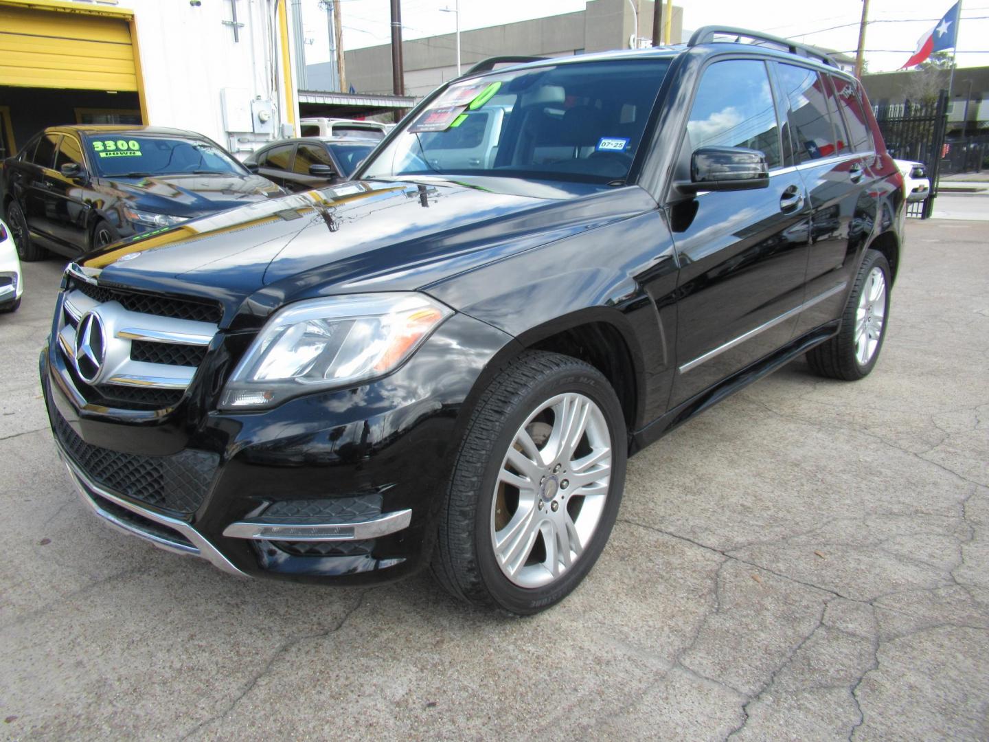 2014 Black /Black Mercedes-Benz GLK-Class GLK350 (WDCGG5HB0EG) with an 3.5L V6 DOHC 24V engine, Automatic transmission, located at 1511 North Shepherd Dr., Houston, TX, 77008, (281) 657-1221, 29.798361, -95.412560 - 2014 MERCEDES-BENZ GLK 350 VIN: WDCGG5HB0EG167349 W D C G G 5 H B 0 E G 1 6 7 3 4 9 4 DOOR WAGON/SPORT UTILITY 3.5L V6 F DOHC 24V GASOLINE REAR WHEEL DRIVE - Photo#26